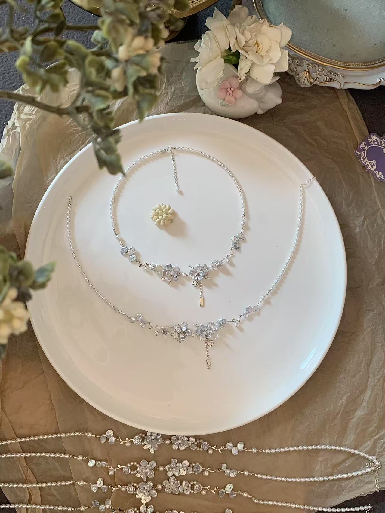 Handmade flower pearl necklace