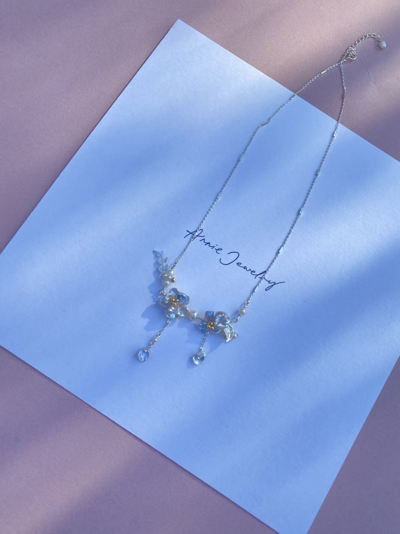 Flower Pearl Necklace