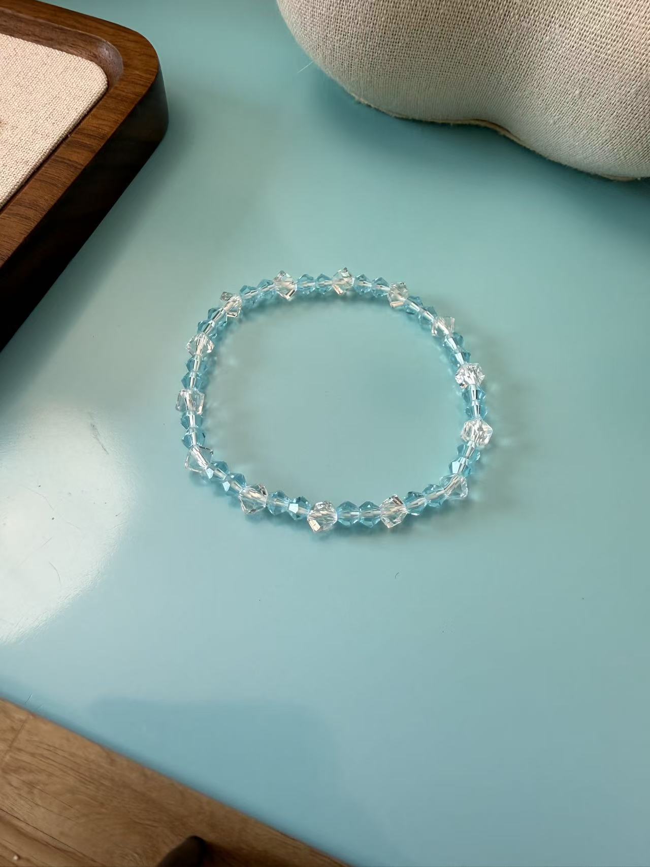 Light Blue & Clear Faceted Crystal Stretch Bracelet, Minimalist Summer Jewelry for Women B24