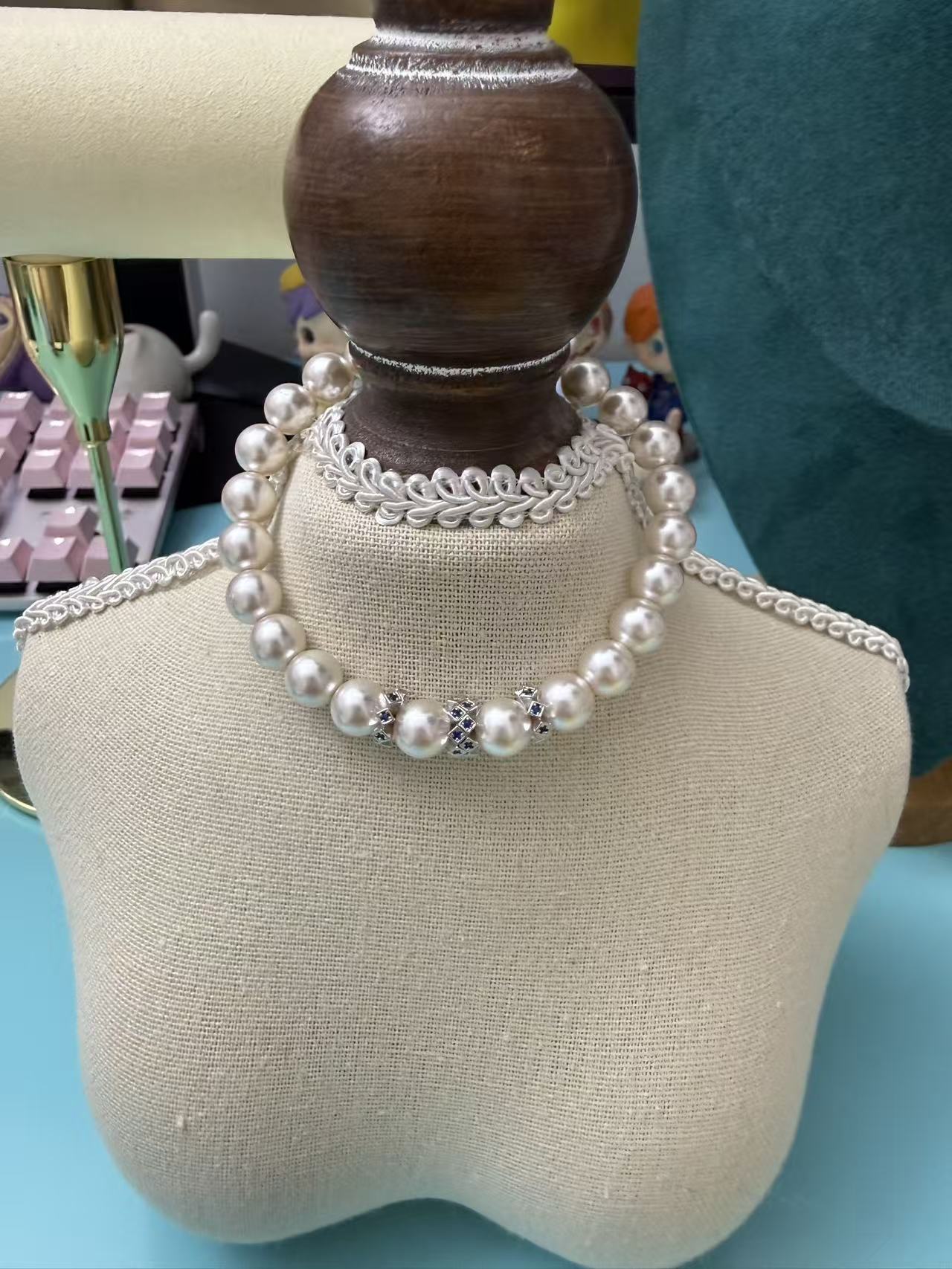 Lustrous White Pearl Bracelet with Blue Crystal Accent - Elegant Bridal & Everyday Jewelry B300