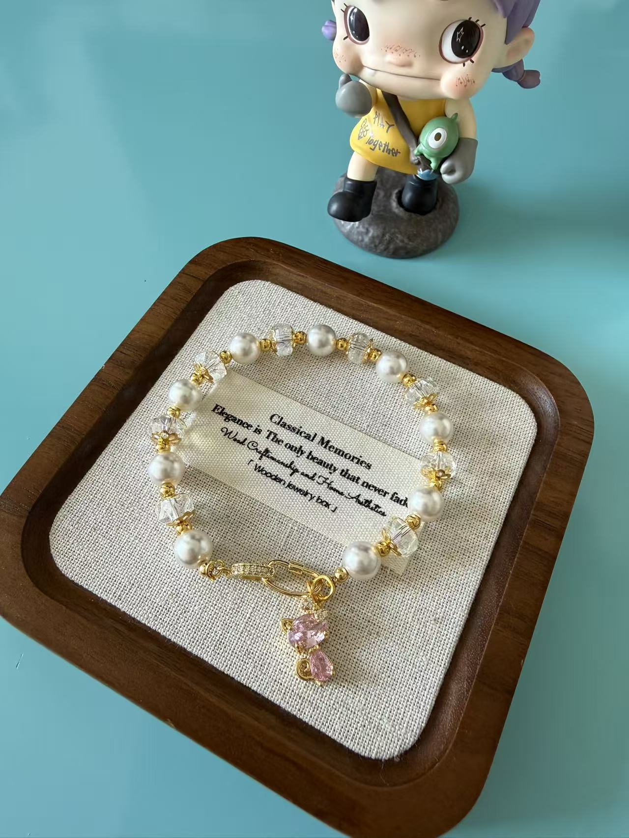 Lustrous Faux Pearl & Cut Crystal Beaded Bracelet, Pink CZ Kitty Charm Bracelet, Dainty Gold-Tone Kawaii Jewelry for Women B302