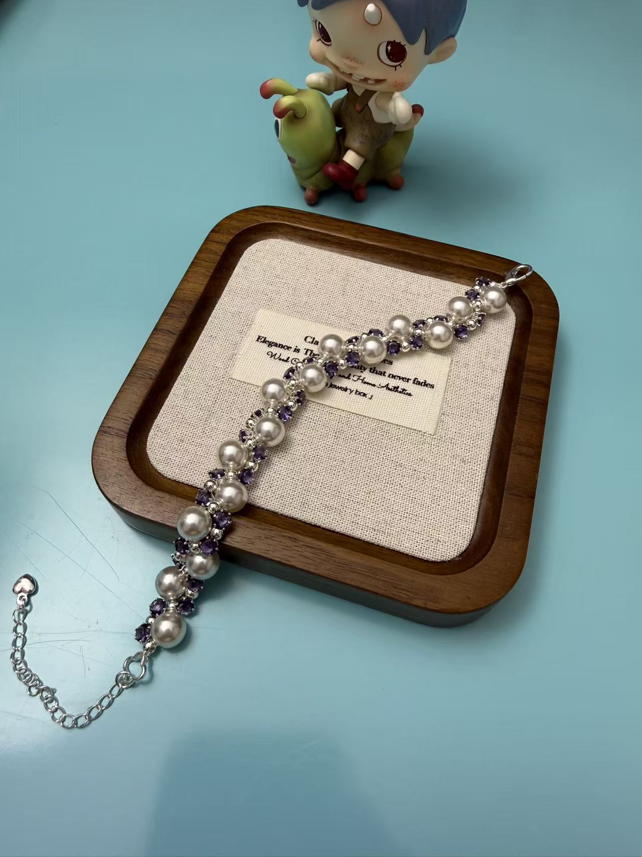 Lustrous White Pearl & Purple Crystal Bracelet - Silver Adjustable Elegant Jewelry for Women B299