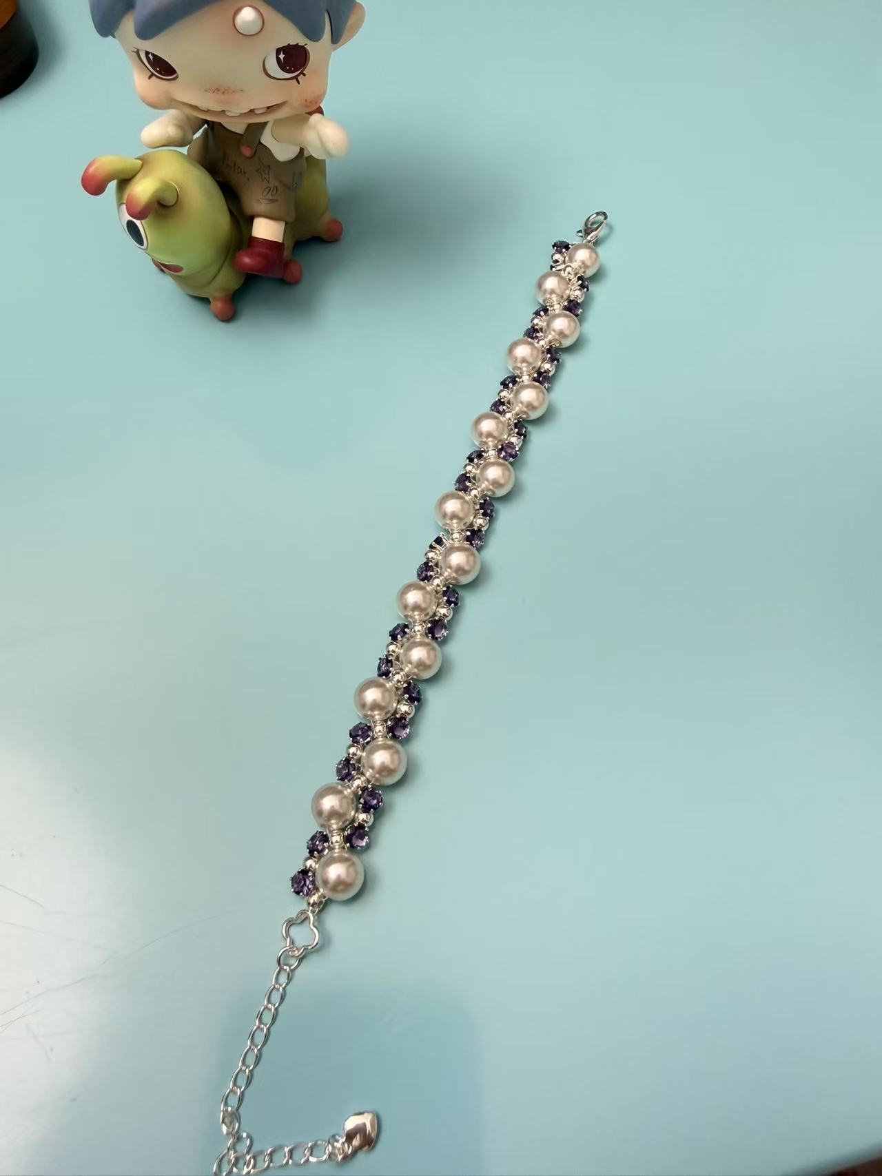 Lustrous White Pearl & Purple Crystal Bracelet - Silver Adjustable Elegant Jewelry for Women B299