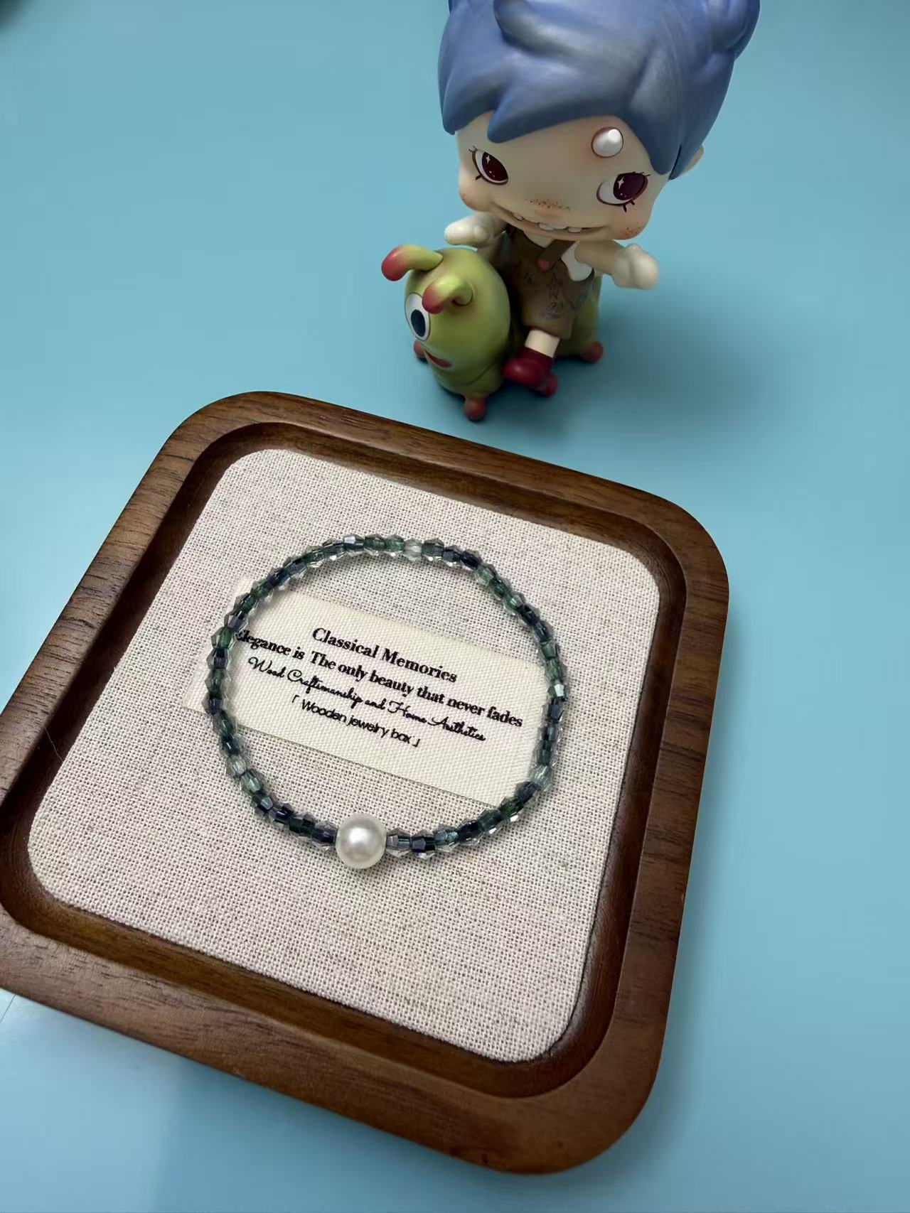 Dainty Dark Green Faceted Glass Beaded Stretch Bracelet with Faux Pearl Accent B296