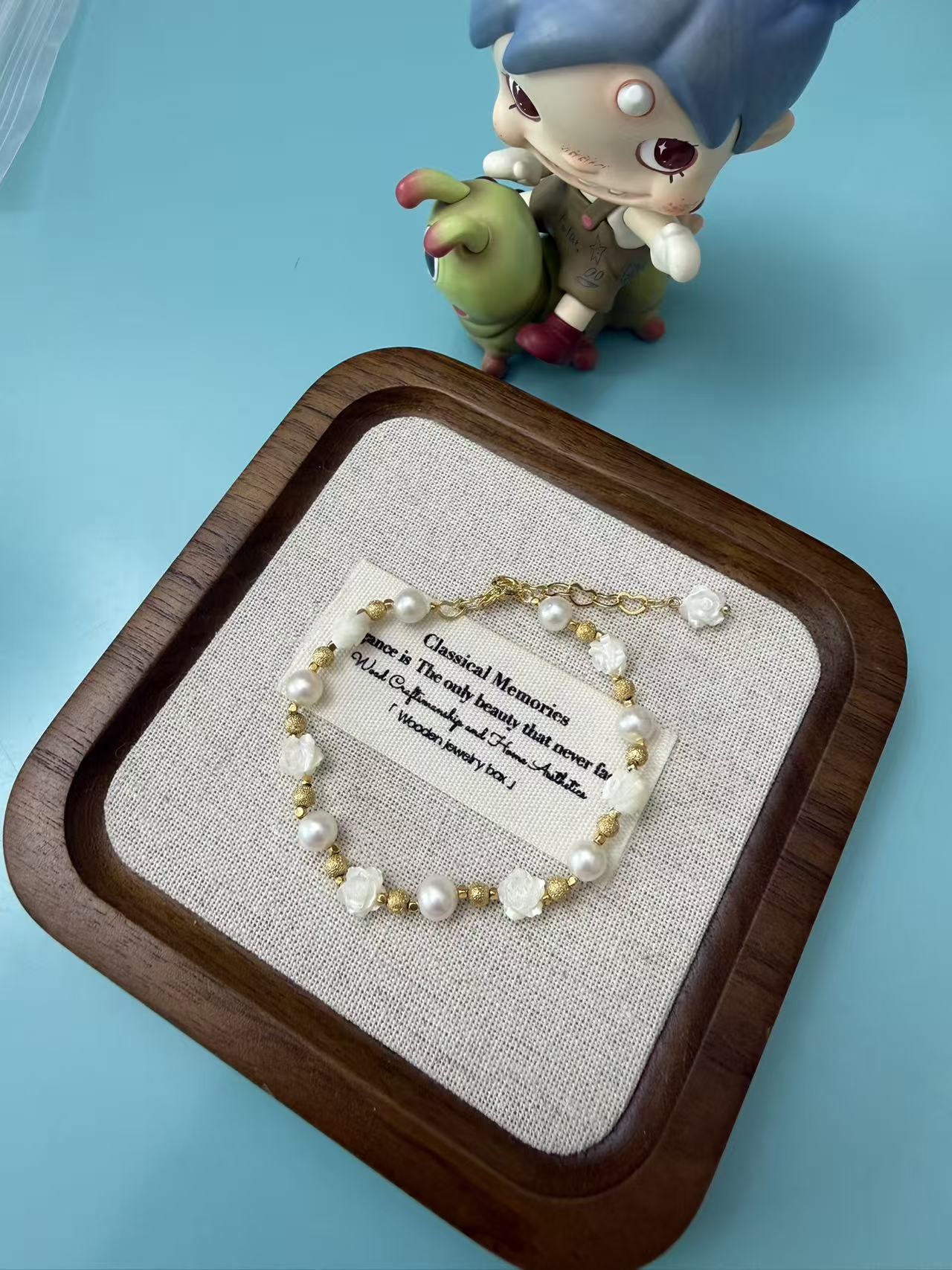 Natural Freshwater Pearl Bracelet with Shell Flower Charm, Dainty Floral Beaded Jewelry for Women B75