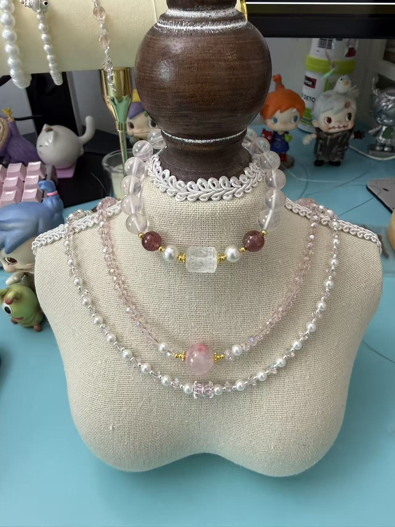 Natural Clear Quartz Beaded Bracelet with Strawberry Quartz, Freshwater Pearl & Carved Square Charm, Gold-Plated Adjustable Jewelry for Women B294