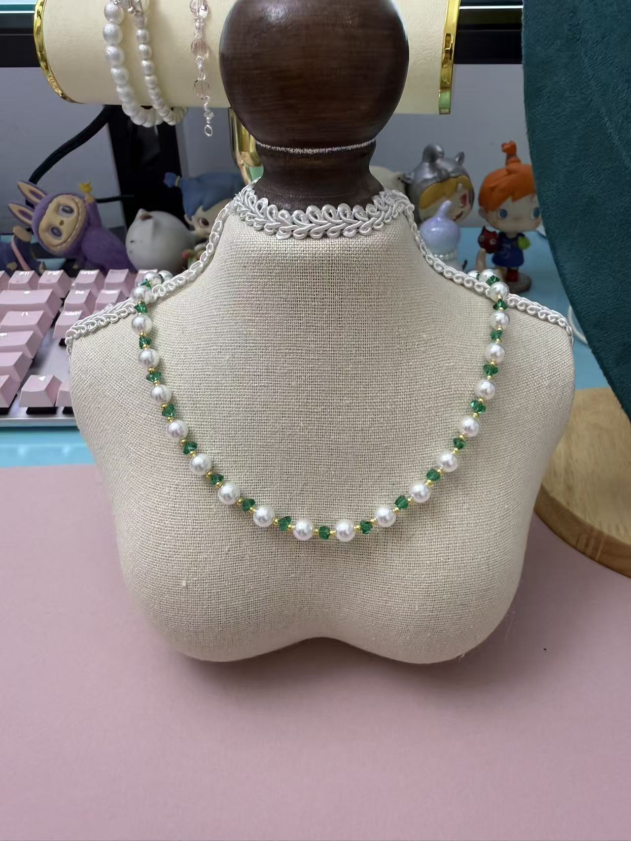 Emerald Green Crystal & Imitation Pearl Choker Necklace, Gold Plated Spacer Beads, Vintage Elegant Jewelry N81