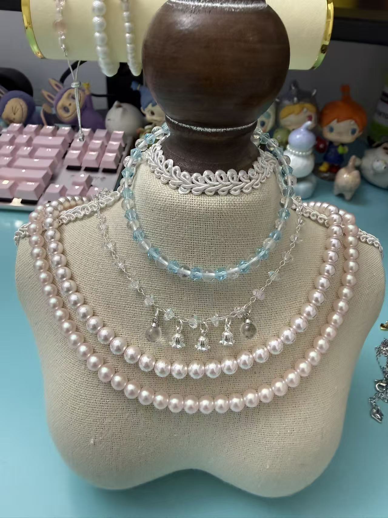 Dainty Icy Blue & Clear Faceted Crystal Stretch Bracelet, Minimalist Stackable Wrist Jewelry for Women B314