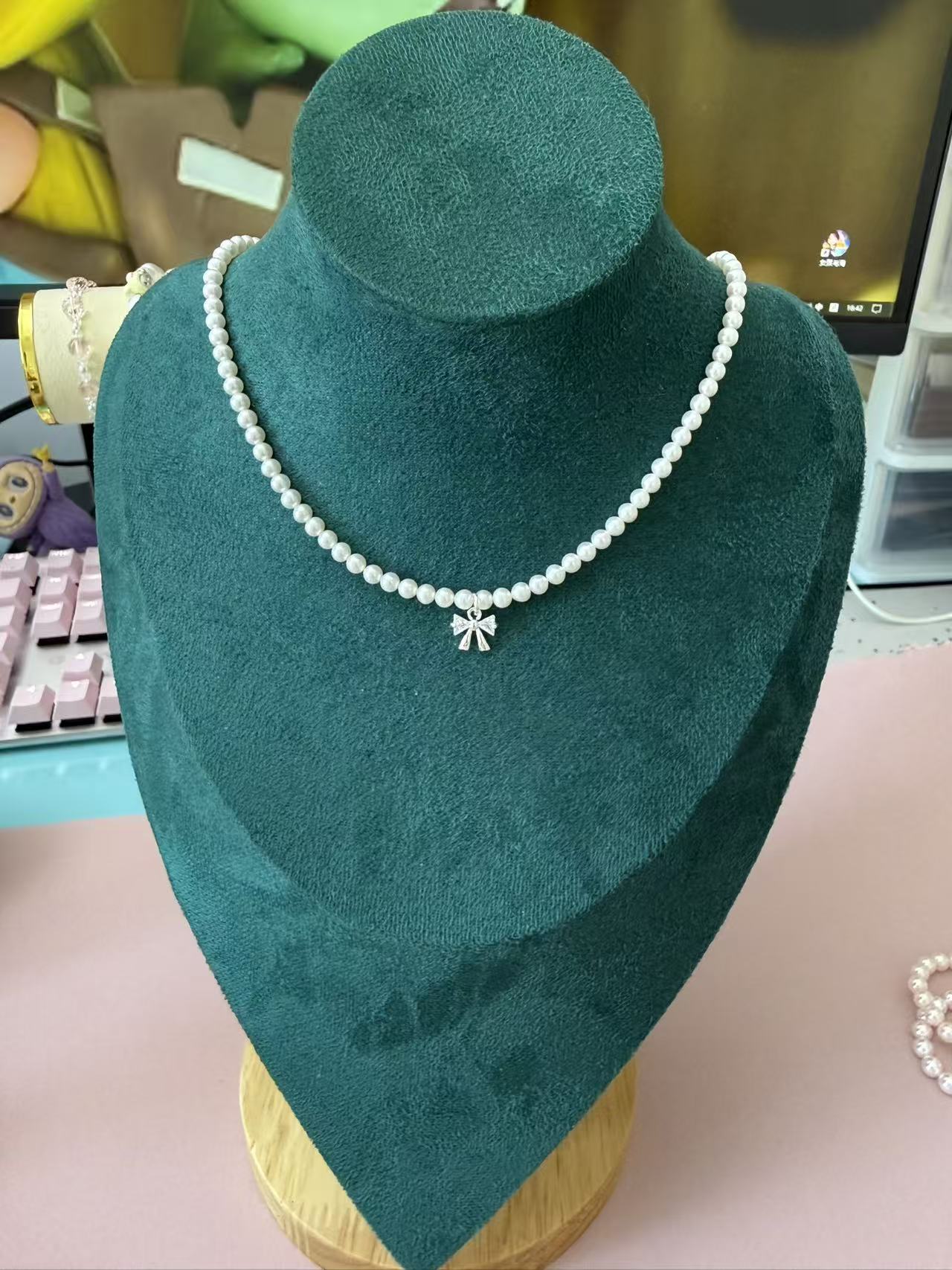 Natural Freshwater Pearl Choker Necklace with Silver Bow Pendant, Adjustable Elegant Women's Jewelry N91