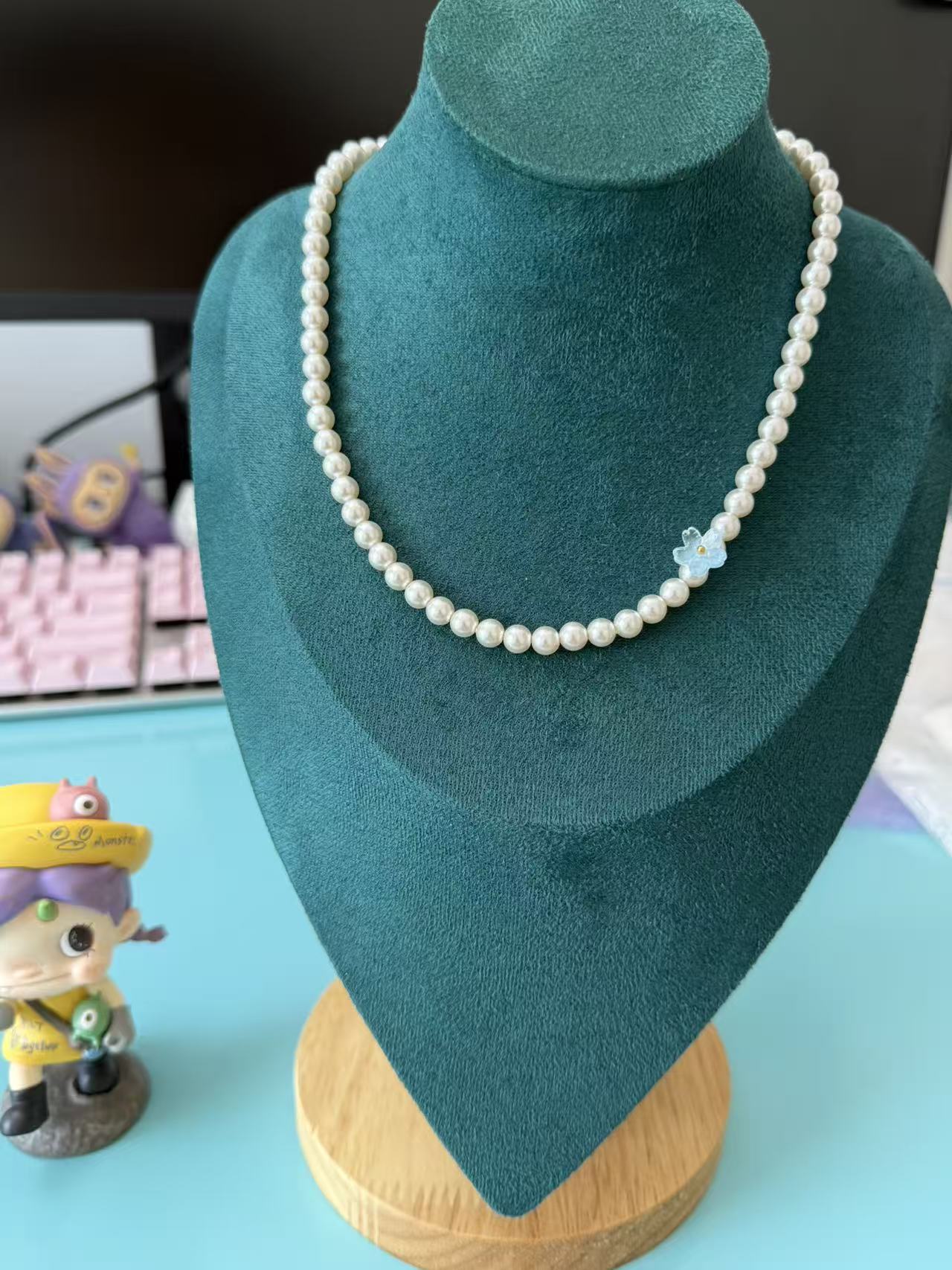Elegant Large Pearl Choker Necklace with Dainty Blue Flower Accent, Minimalist Everyday Necklace for Women N77