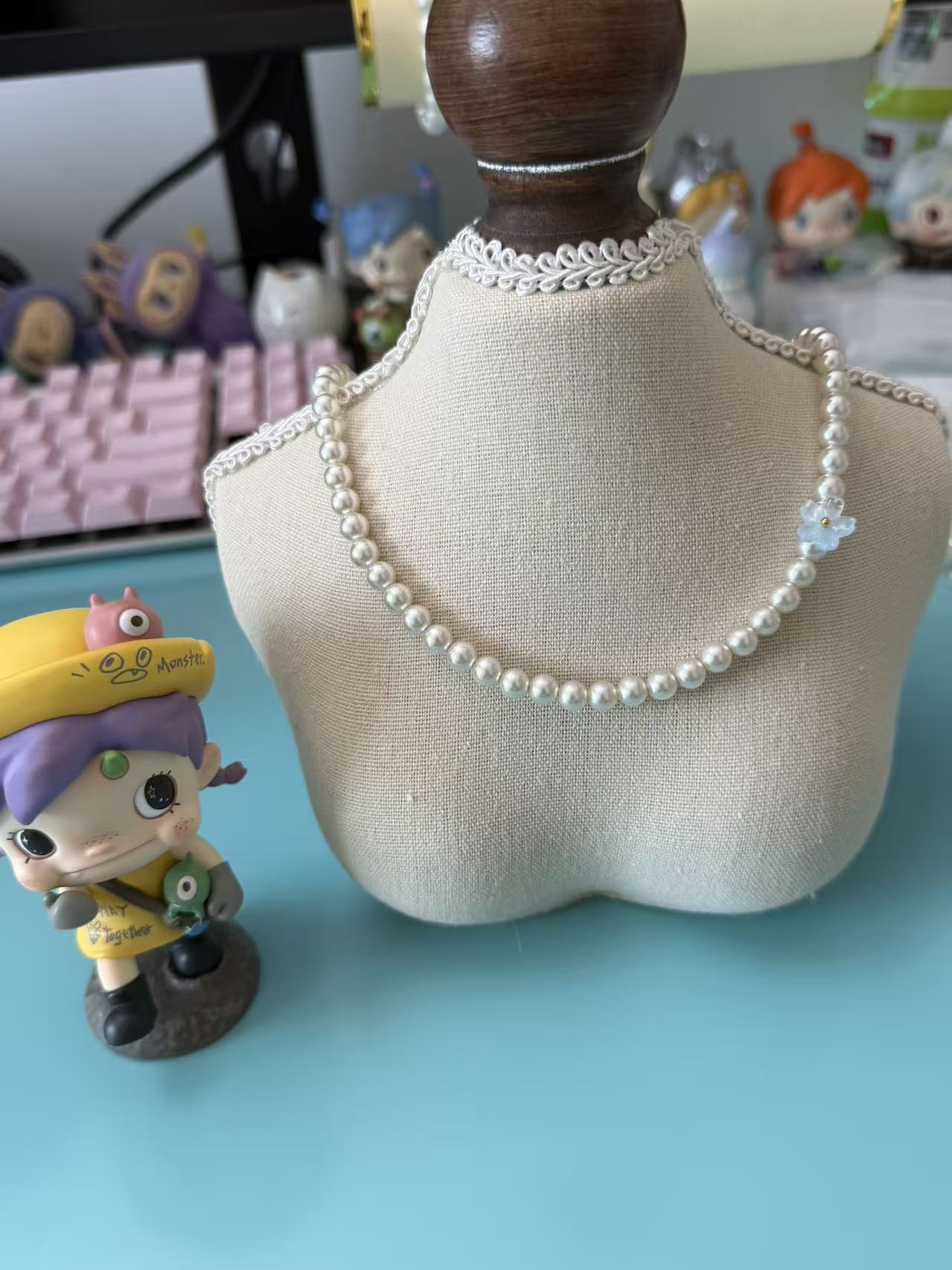 Elegant Large Pearl Choker Necklace with Dainty Blue Flower Accent, Minimalist Everyday Necklace for Women N77