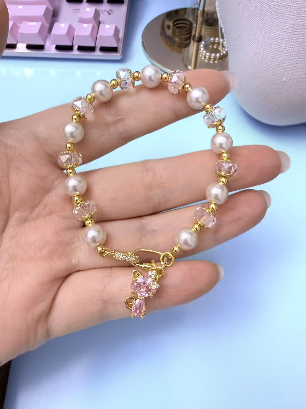 Lustrous Faux Pearl & Cut Crystal Beaded Bracelet, Pink CZ Kitty Charm Bracelet, Dainty Gold-Tone Kawaii Jewelry for Women B302