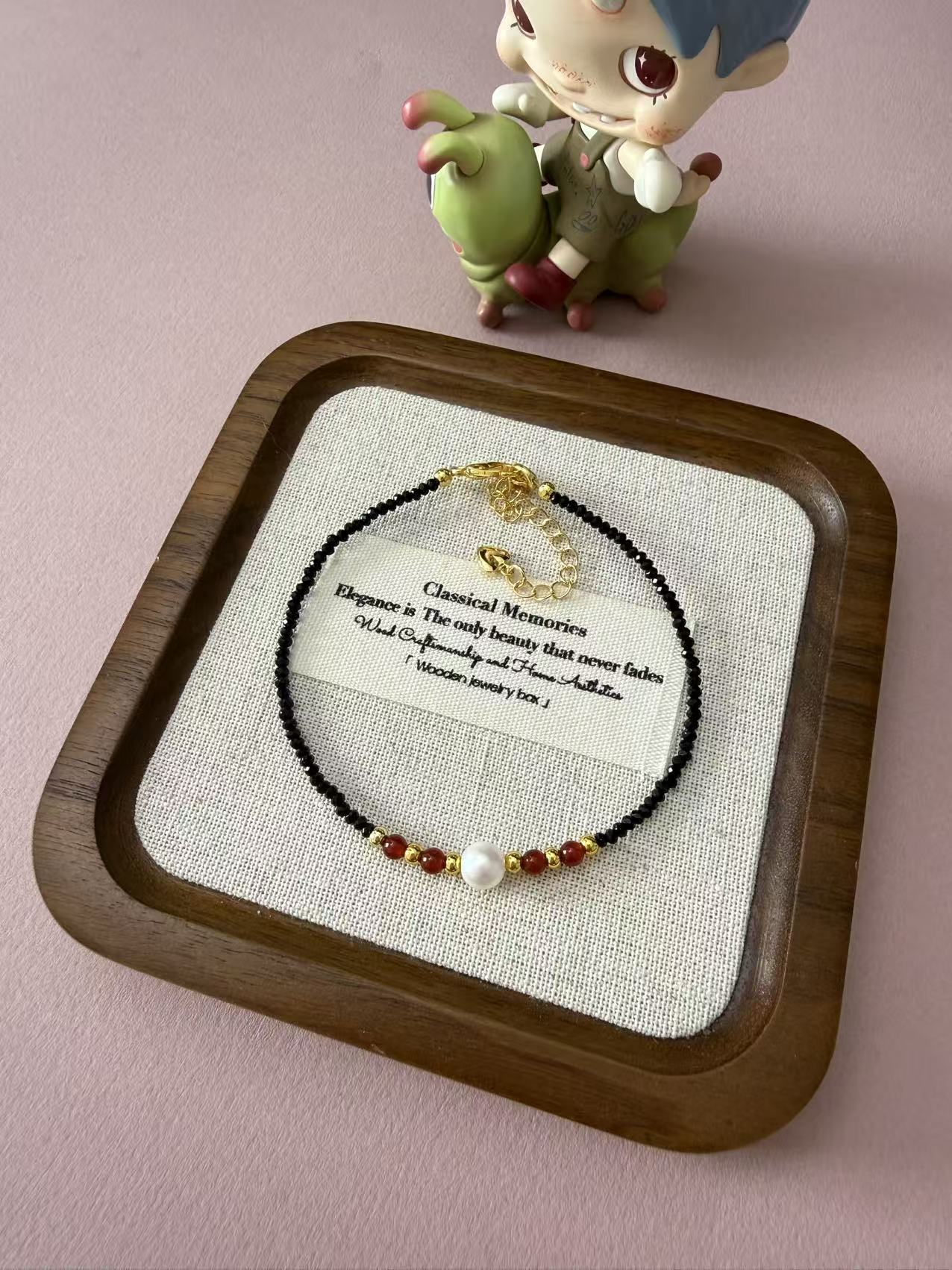Sparkling Black Faceted Crystal Bracelet with Red Agate & Pearl | Adjustable Gold Plated Women’s Bracelet B340