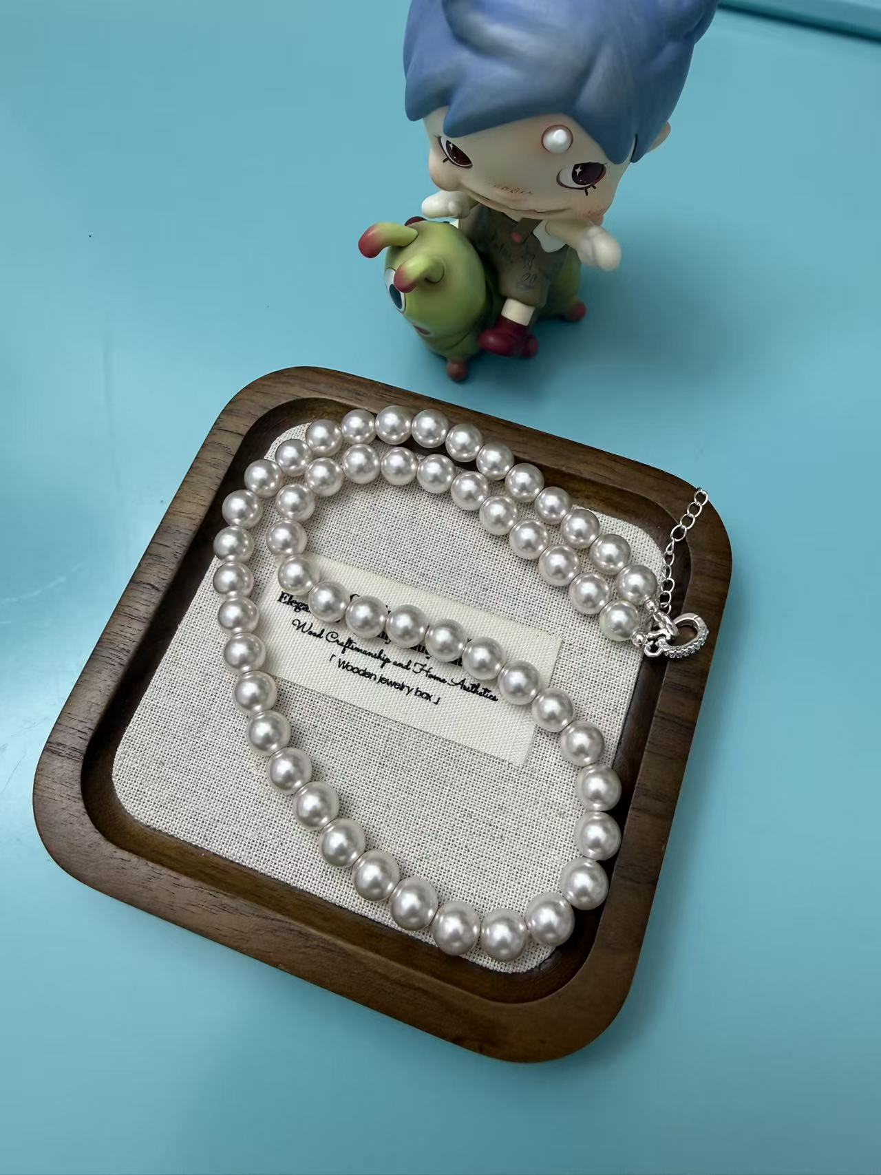 Silver Gray Imitation Pearl Choker Necklace | Adjustable Silver Plated Heart Clasp N51