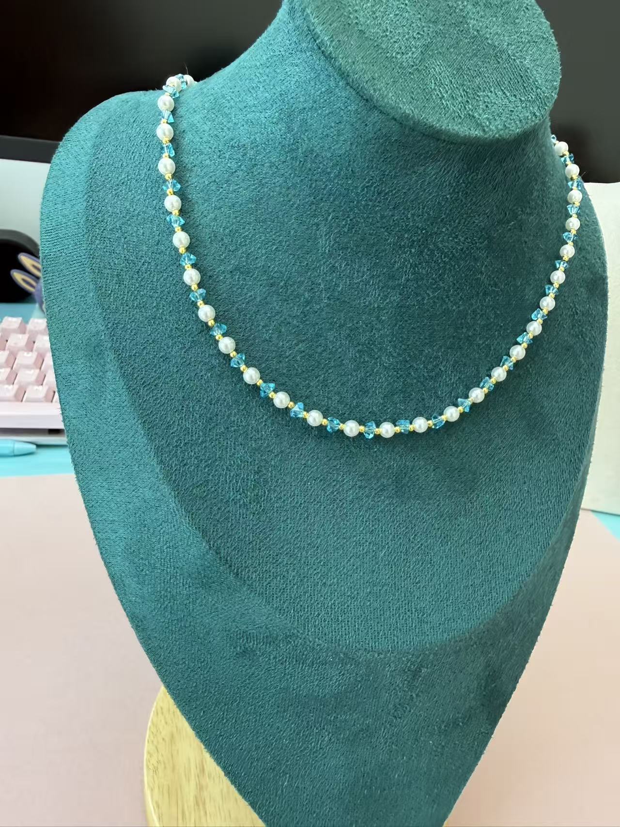 Blue Crystal & Imitation Pearl Beaded Necklace | Gold Plated Adjustable Choker N65