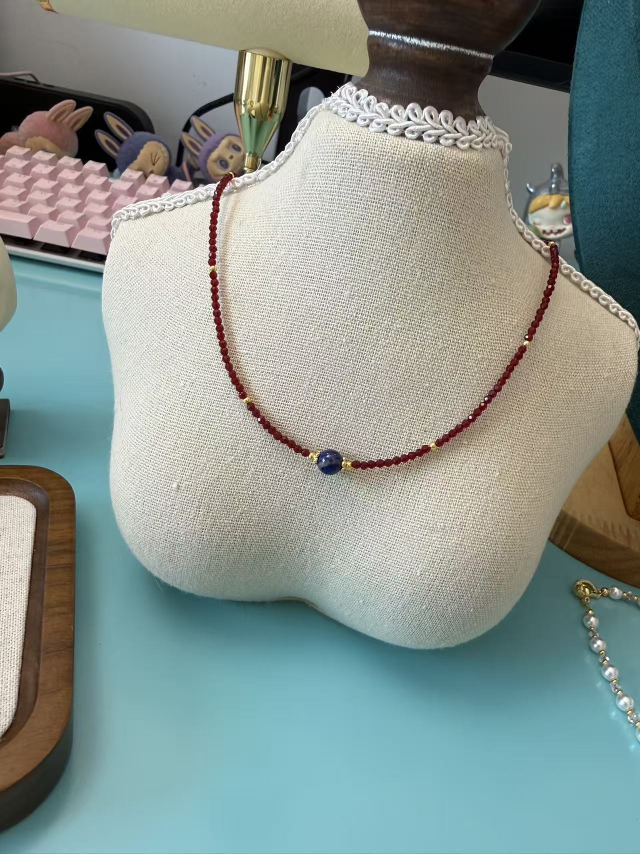 Red Faceted Crystal Choker with Blue Stone Center Bead | Gold Accent Necklace N15