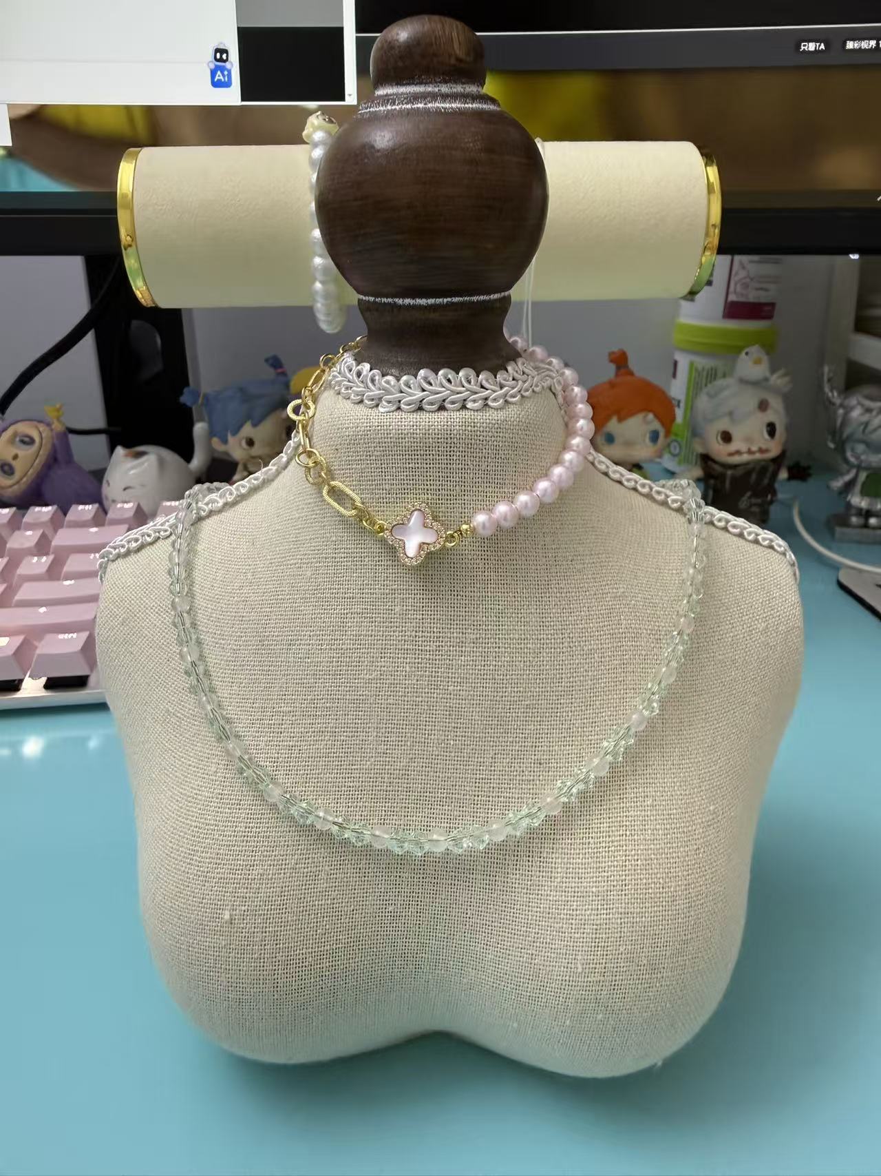 Light Green Faceted Crystal Beaded Choker | Adjustable Gold Plated Necklace N44