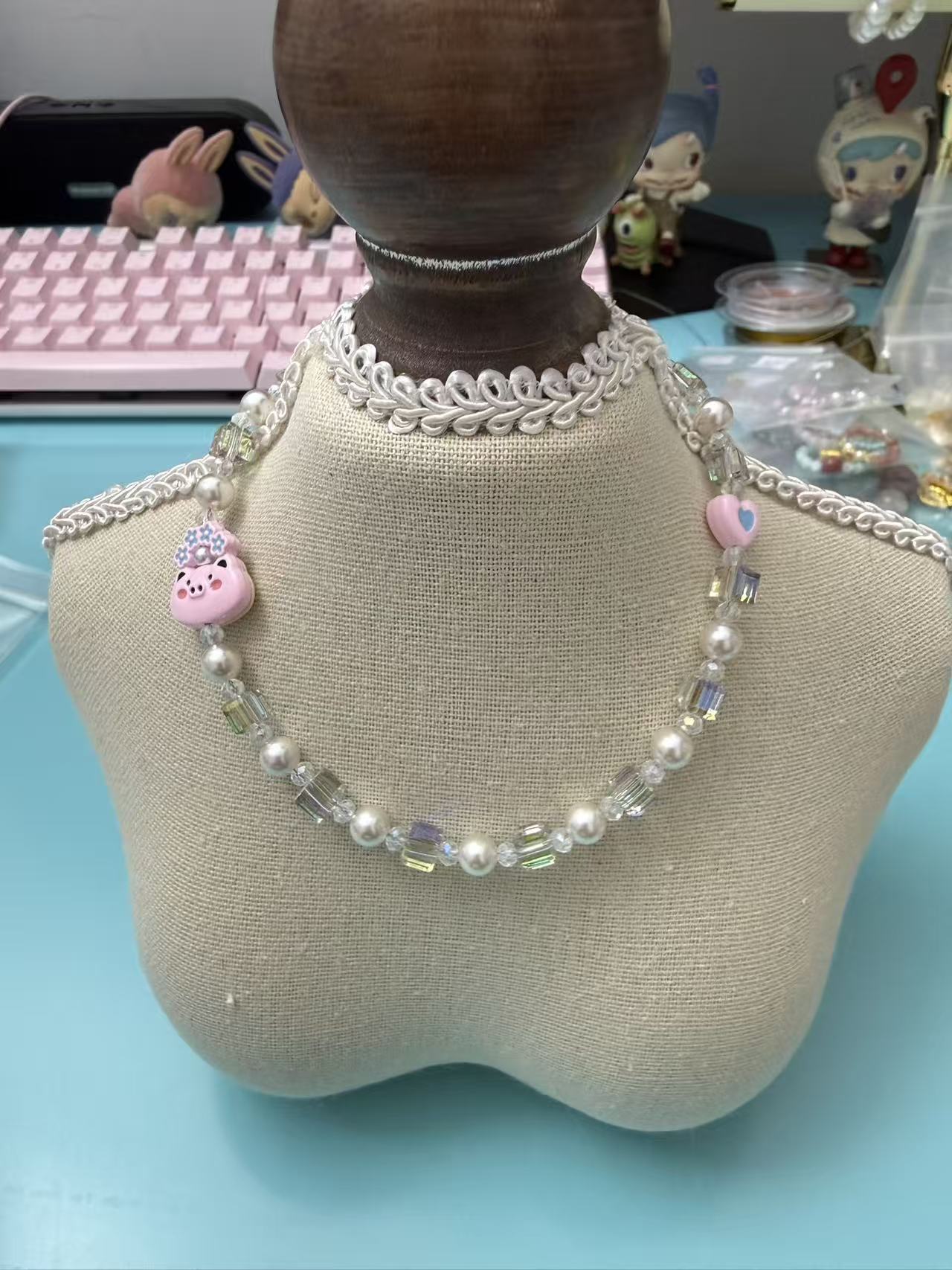 Cute Pink Pig Beaded Phone Charm - Kawaii Crystal & Pearl Anti-Lost Wrist Strap P05