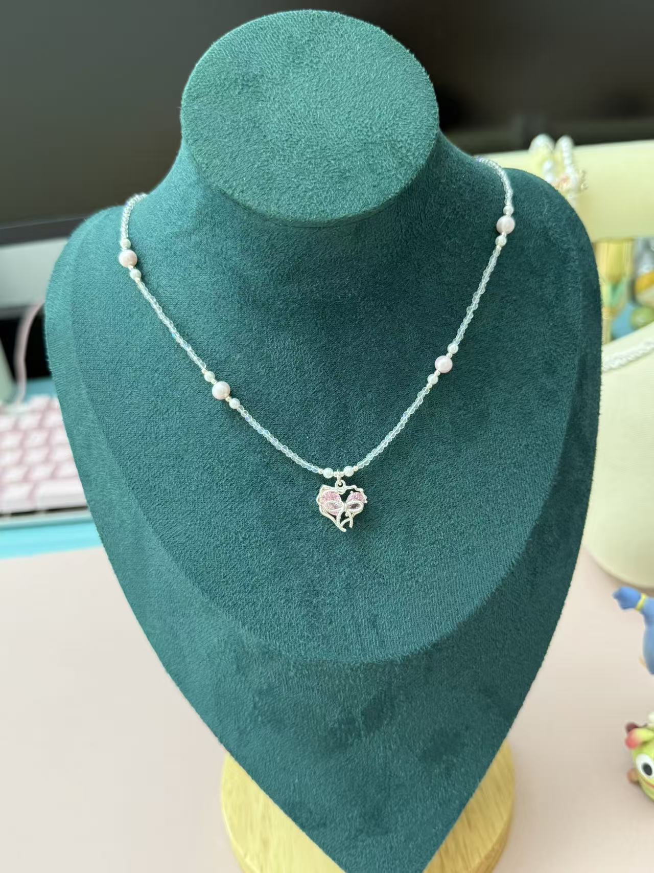 Dainty Clear Crystal Zircon Beaded Necklace with Pink Zircon Heart Bow Pendant N98