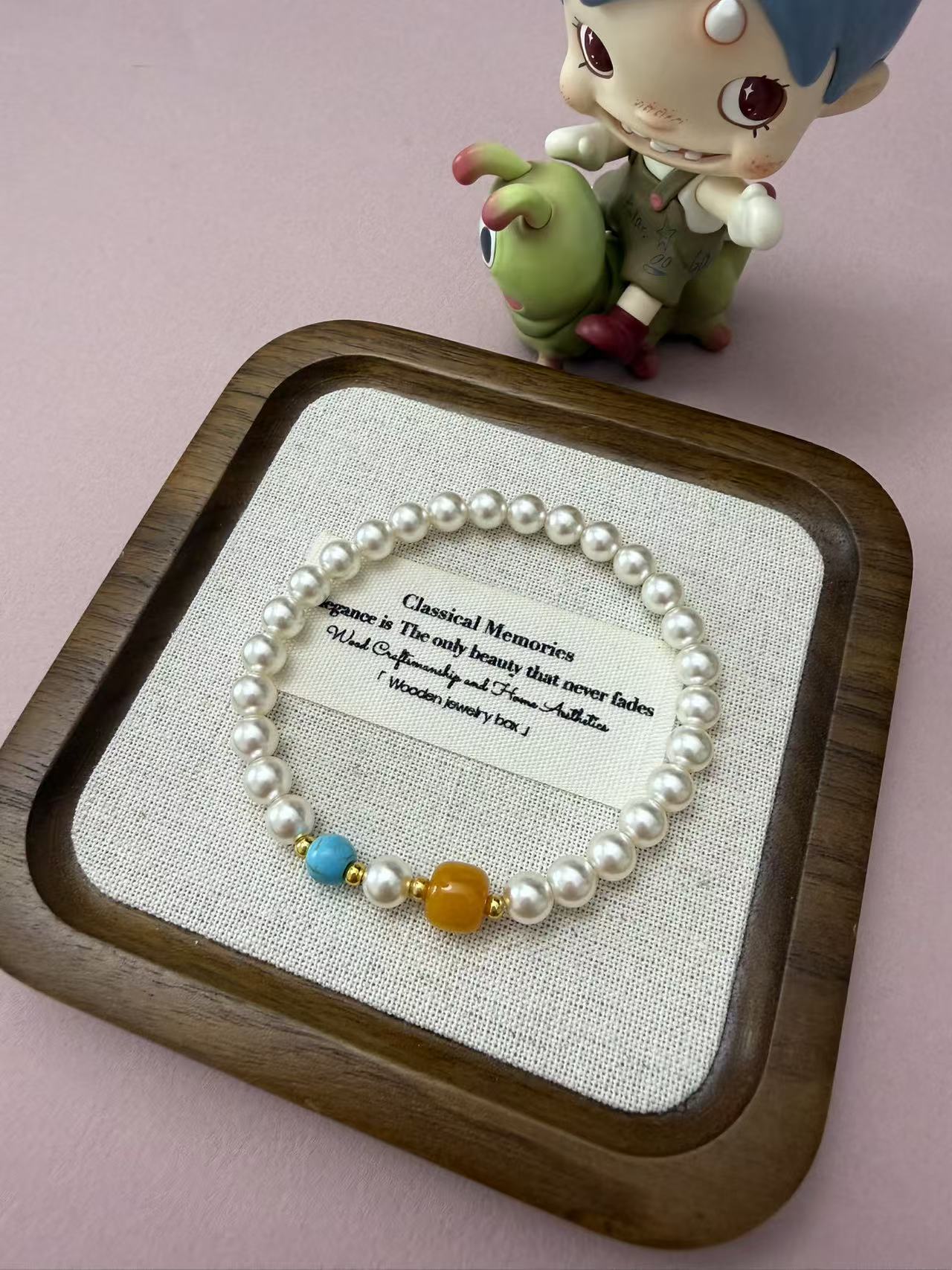 Faux Pearl Beaded Bracelet with Turquoise and Amber-Style Barrel Bead Accents B332