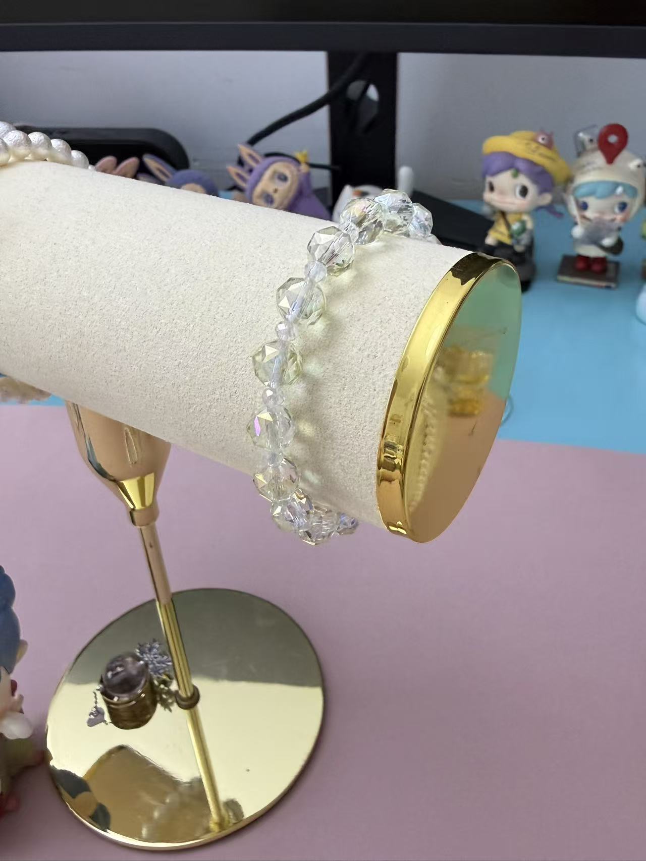 Pale Yellow Faceted Crystal Beaded Bracelet - Dainty Sparkling Elastic Jewelry B330