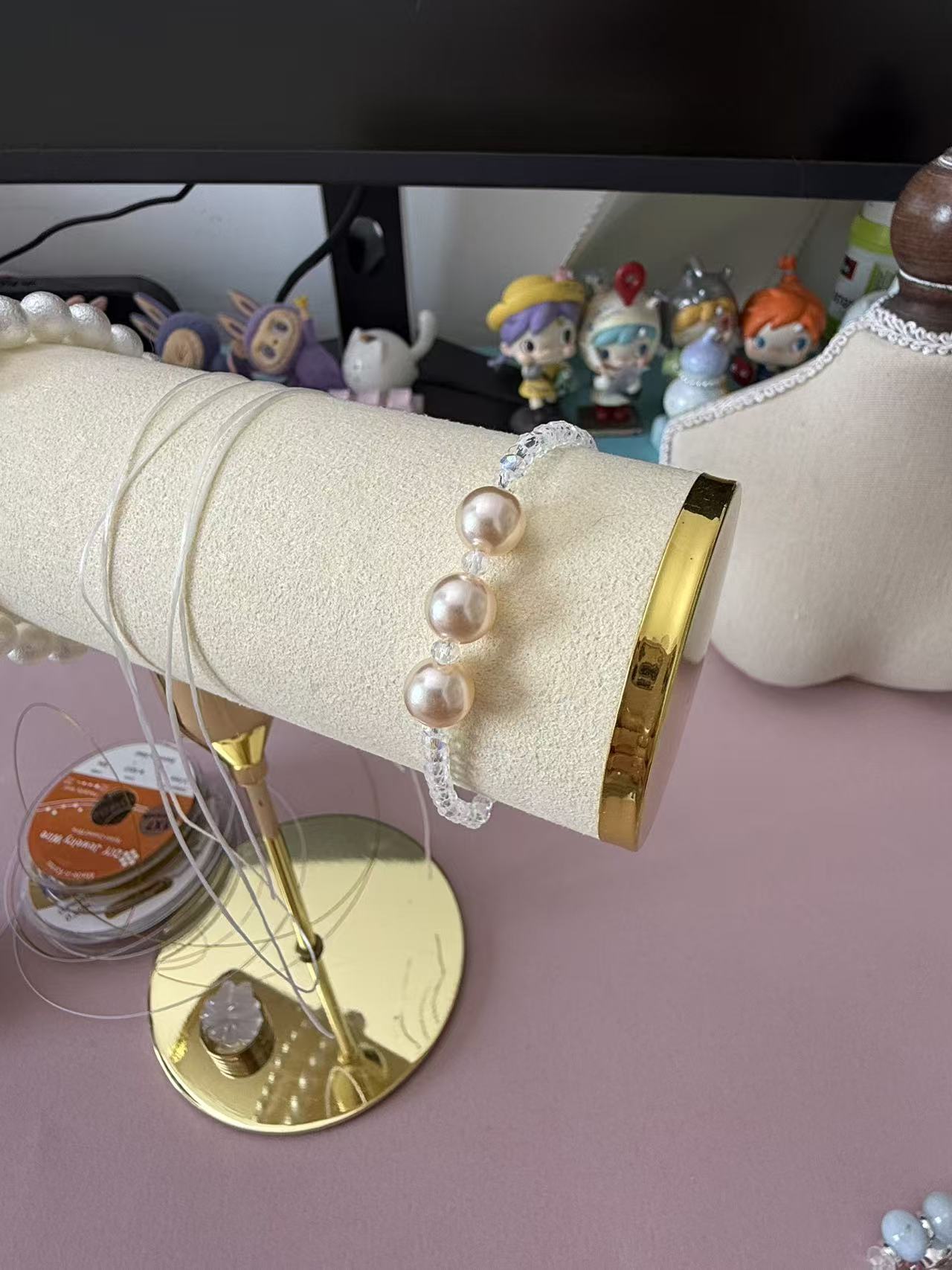 Dainty Crystal & Pearl Beaded Bracelet | Minimalist Elegant Stretch Bracelet for Women B360
