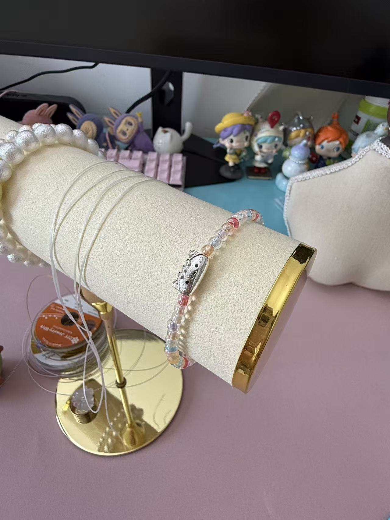 Kawaii Cat Charm Pastel Multicolor Glass Beaded Bracelet | Dainty Adjustable Bracelet B354