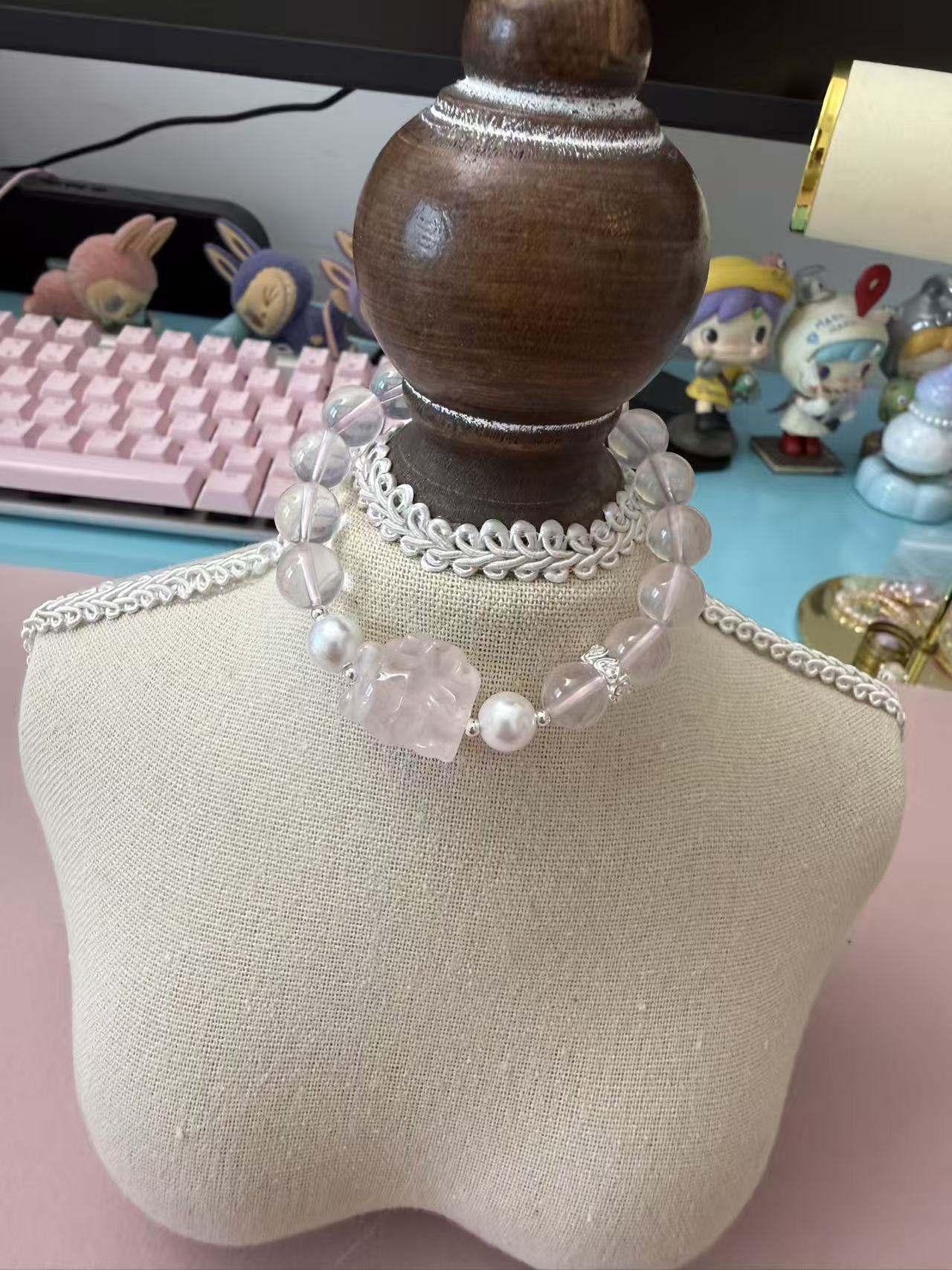 Rose Quartz Beaded Bracelet with Hand-Carved Fox Charm - Dainty Healing Crystal Jewelry B372