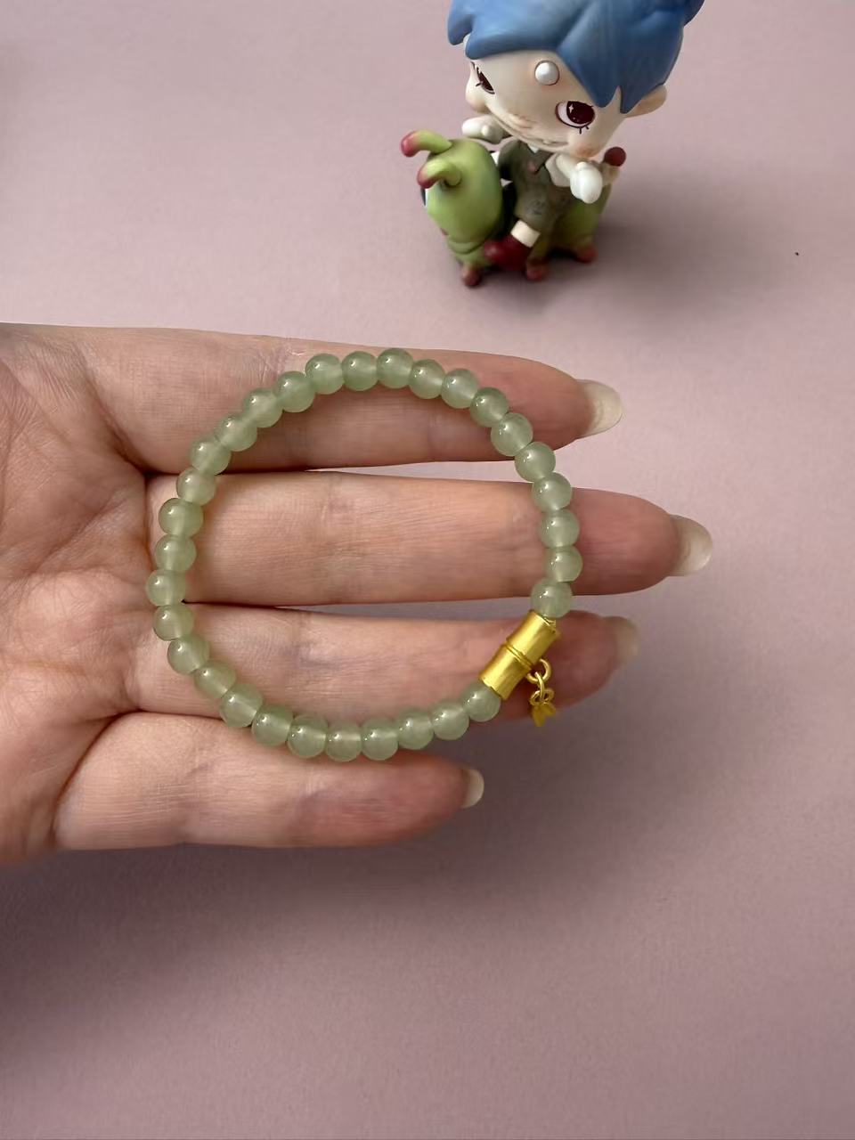 Light Green Jade Beaded Bracelet with Gold Cylinder Clasp - Minimalist Elegant Everyday Jewelry B368