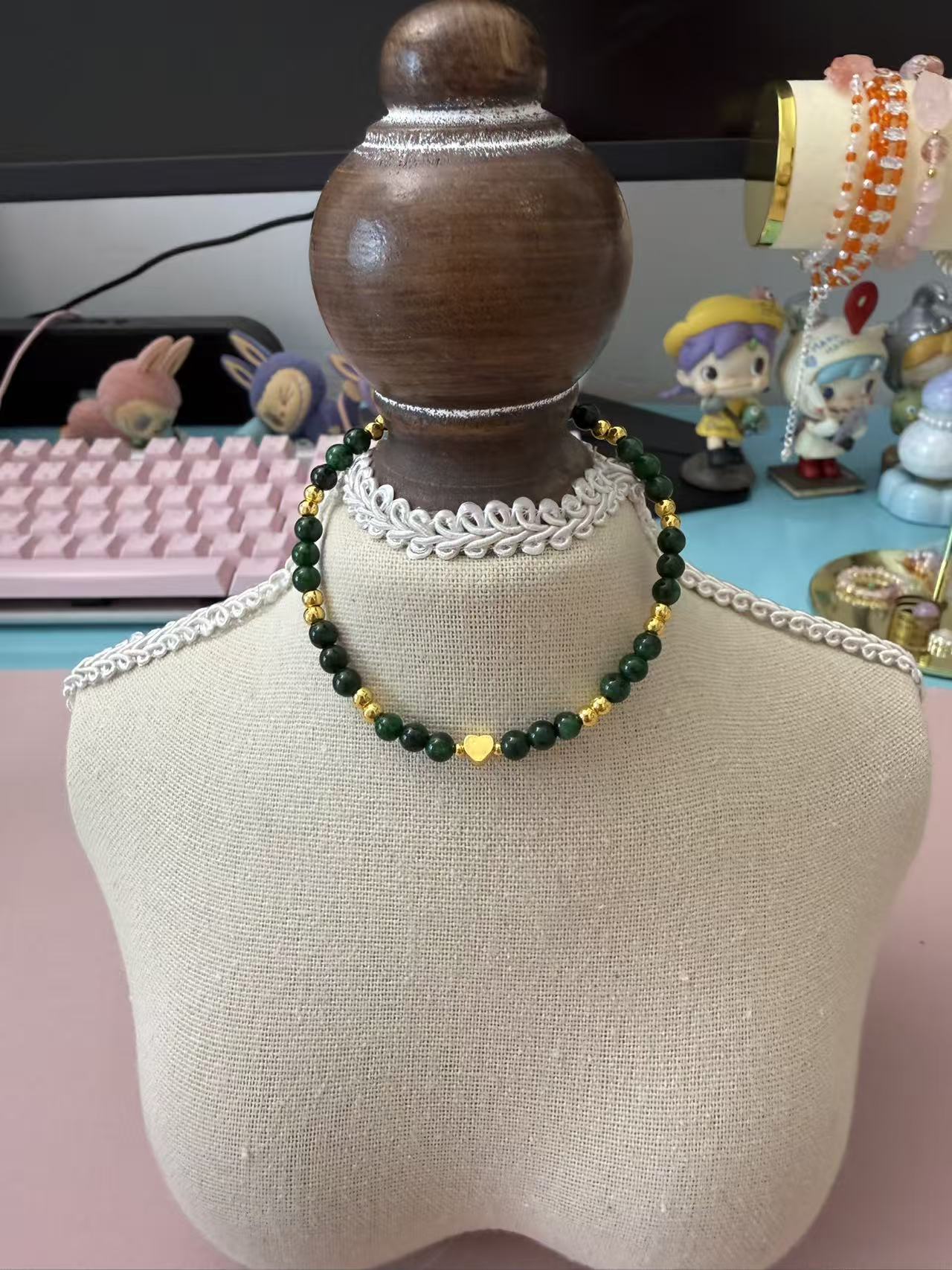 Dark Green & Black Stone Beaded Bracelet with Gold Heart Charm - Adjustable Elegant Stackable Jewelry B373