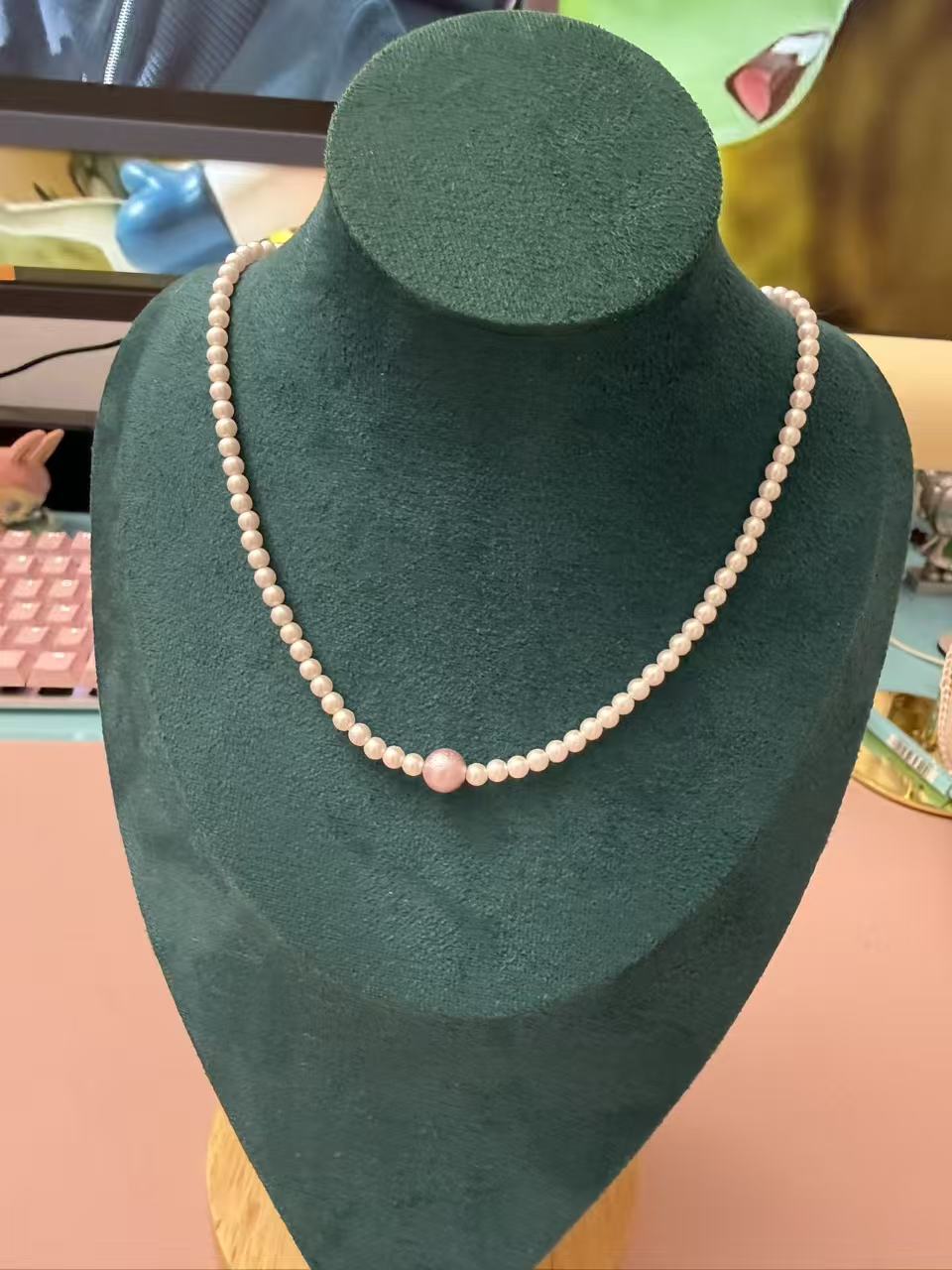 Dainty White Pearl Necklace with Single Purple Accent Bead - Classic Freshwater Pearl Choker for Women N124
