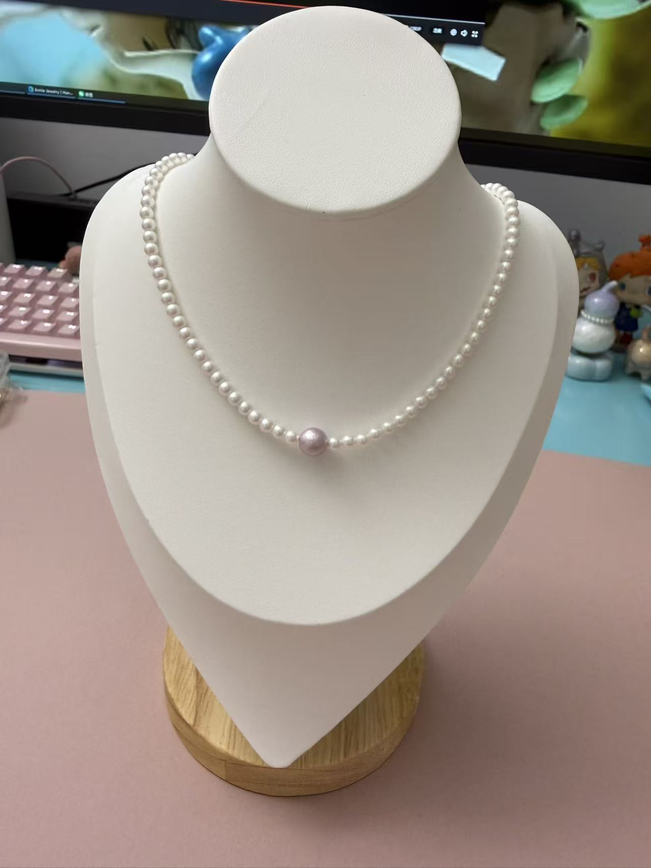 Dainty White Pearl Necklace with Single Purple Accent Bead - Classic Freshwater Pearl Choker for Women N124
