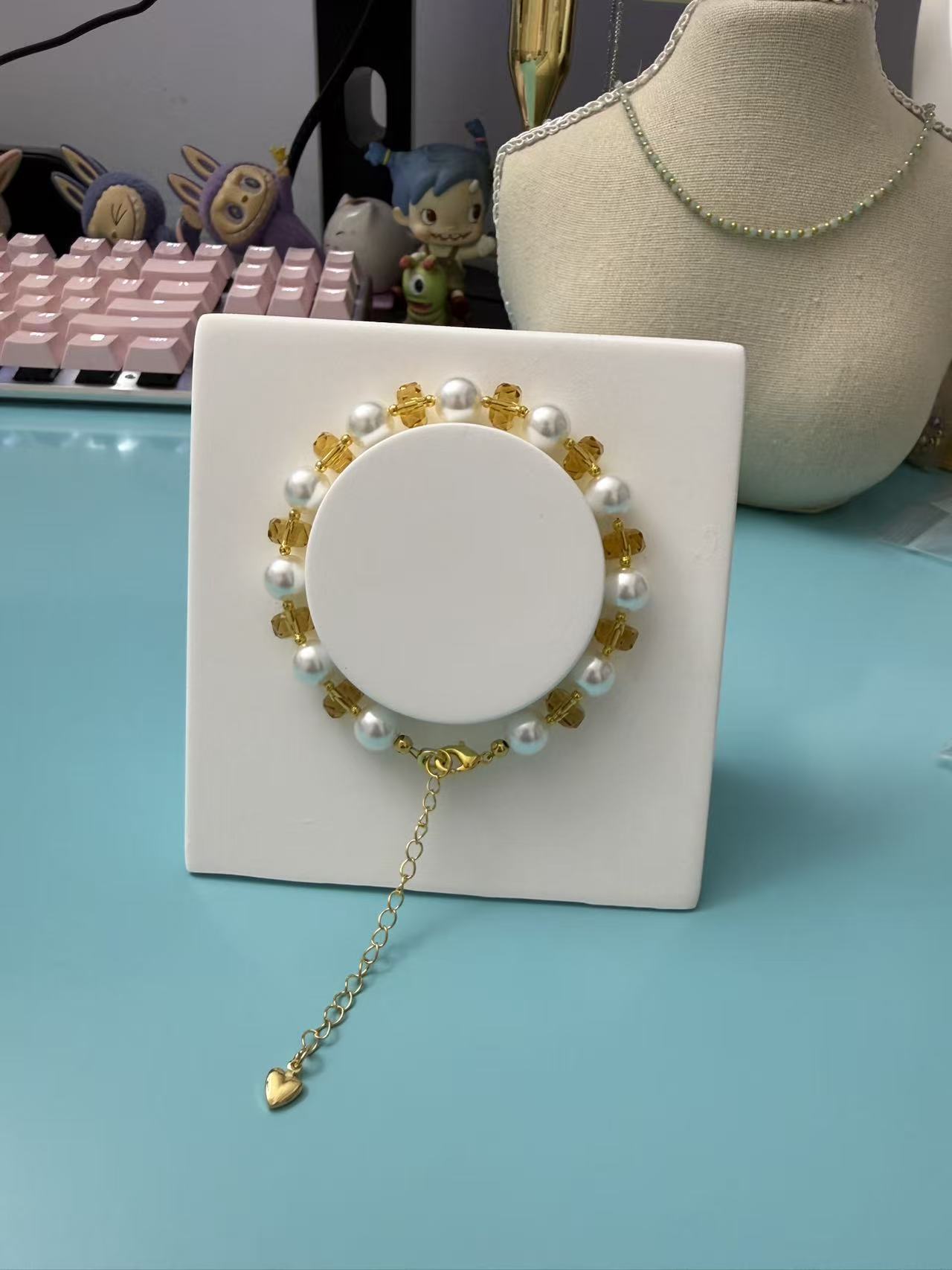 Dainty White Pearl & Gold Cube Crystal Beaded Bracelet - Adjustable Gold Heart Charm Bracelet for Women B297