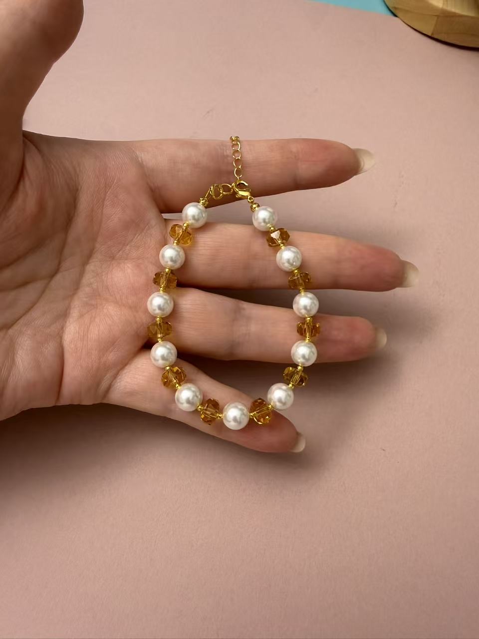 Dainty White Pearl & Gold Cube Crystal Beaded Bracelet - Adjustable Gold Heart Charm Bracelet for Women B297