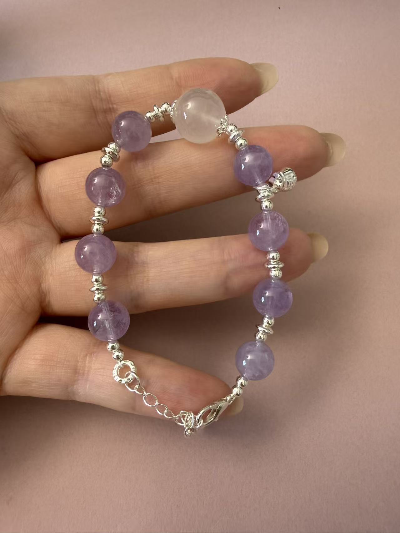 Dainty Lavender Amethyst Beaded Bracelet with Clear Quartz Accent - Adjustable Silver Charm Bracelet for Women B389