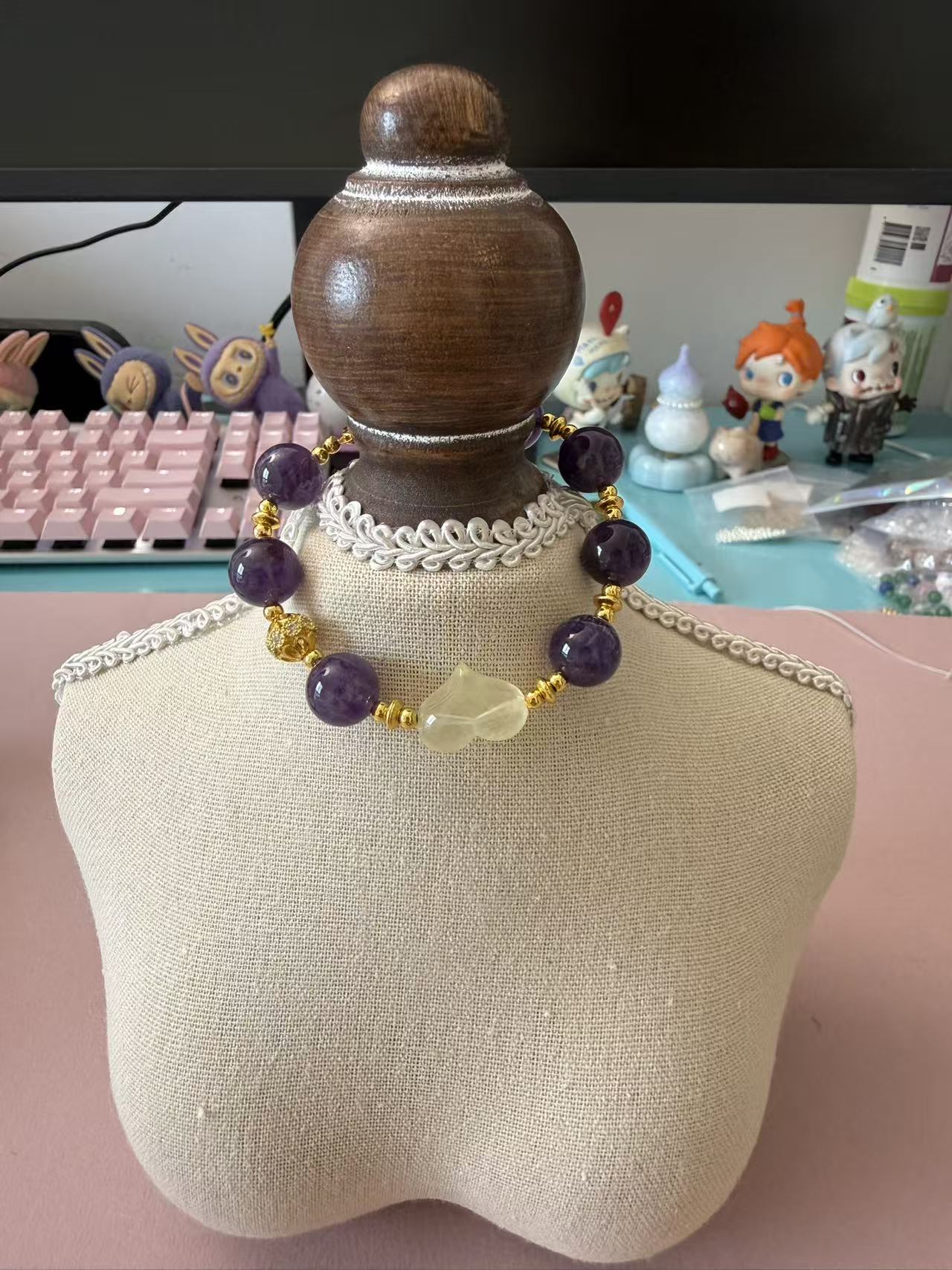 elegant amethyst and citrine beaded bracelet with gold accented heart charm, unique refined crystal jewelry for women B388