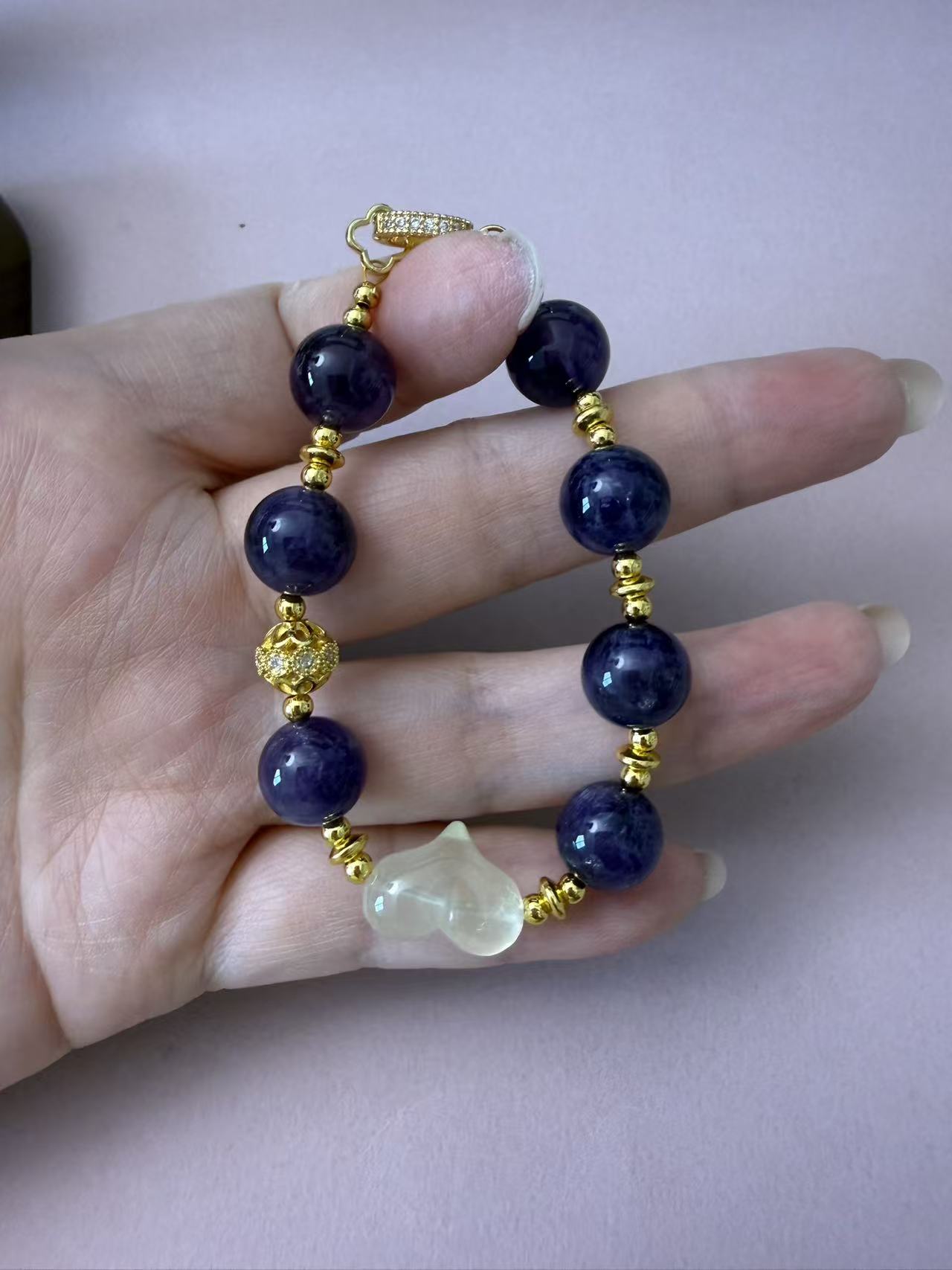 elegant amethyst and citrine beaded bracelet with gold accented heart charm, unique refined crystal jewelry for women B388