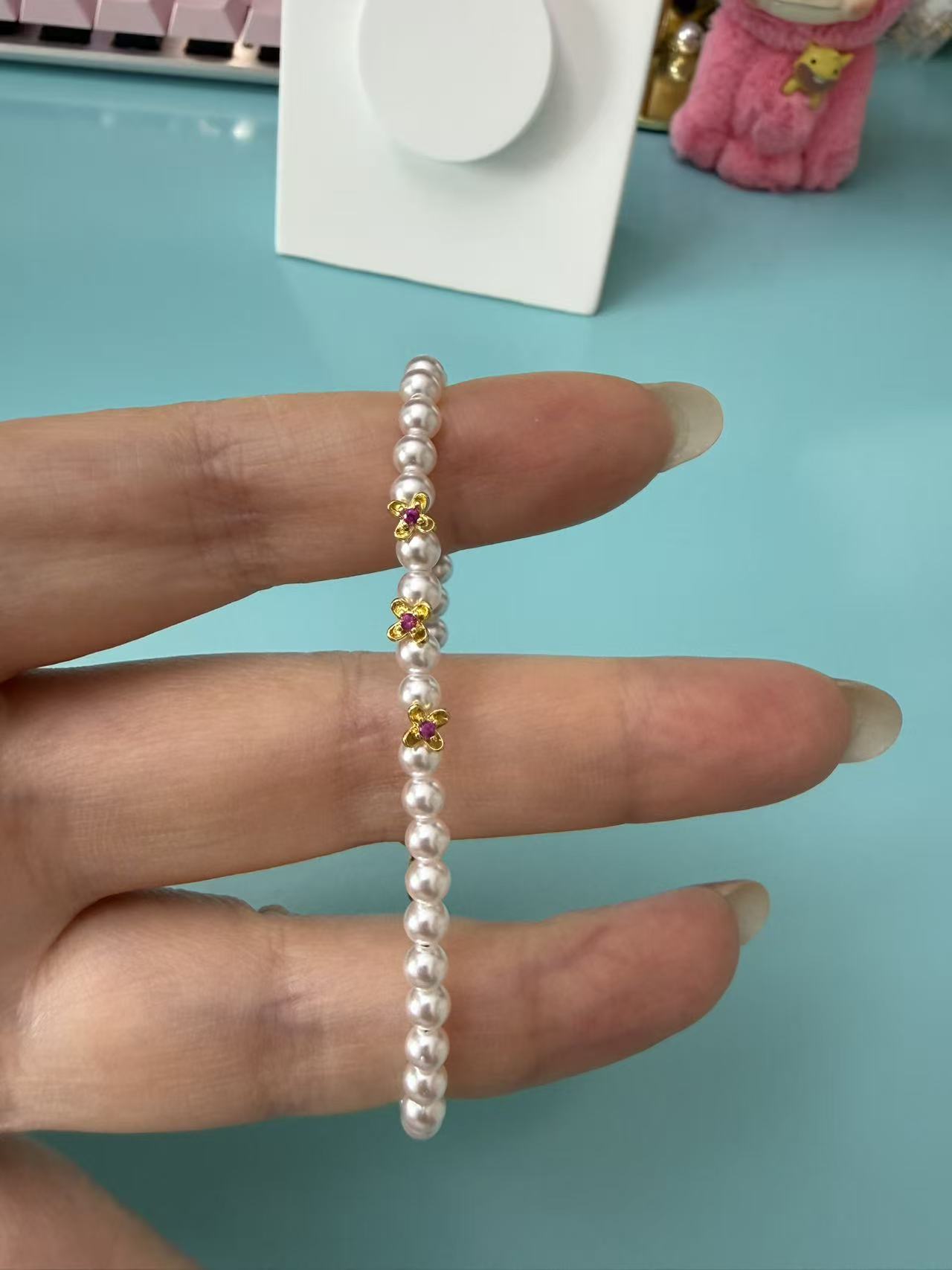Dainty Faux Pearl Bracelet with Gold Osmanthus Flower Zircon Charms B202