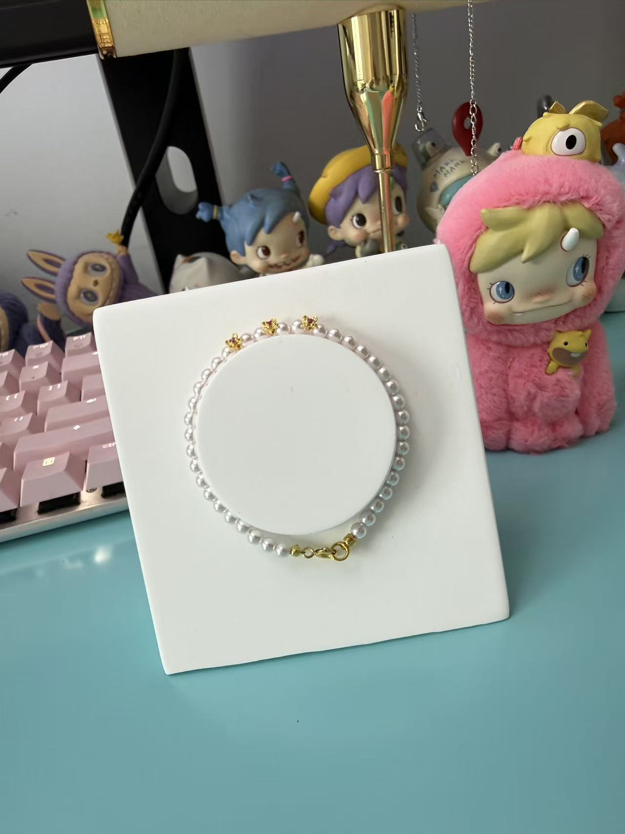 Dainty Faux Pearl Bracelet with Gold Osmanthus Flower Zircon Charms B202