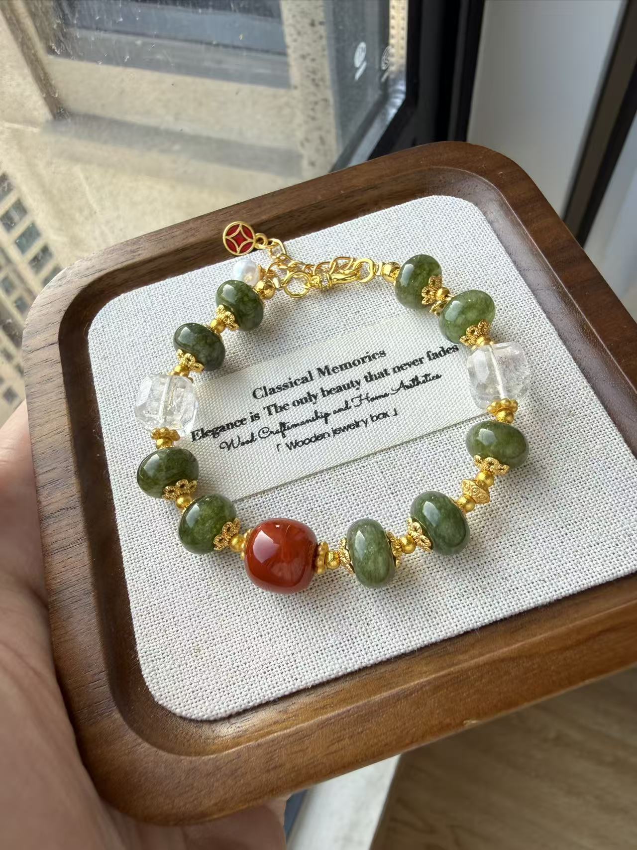 Chinese Style Green Jade & Nanhong Agate Bracelet with Gold Accents & Clear Quartz - Elegant Traditional Jewelry for Women B85