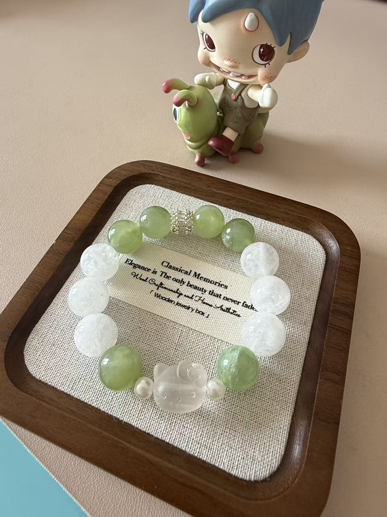 Green & White Crystal Beaded Bracelet with Cat Charm - Dainty Summer Jewelry B152