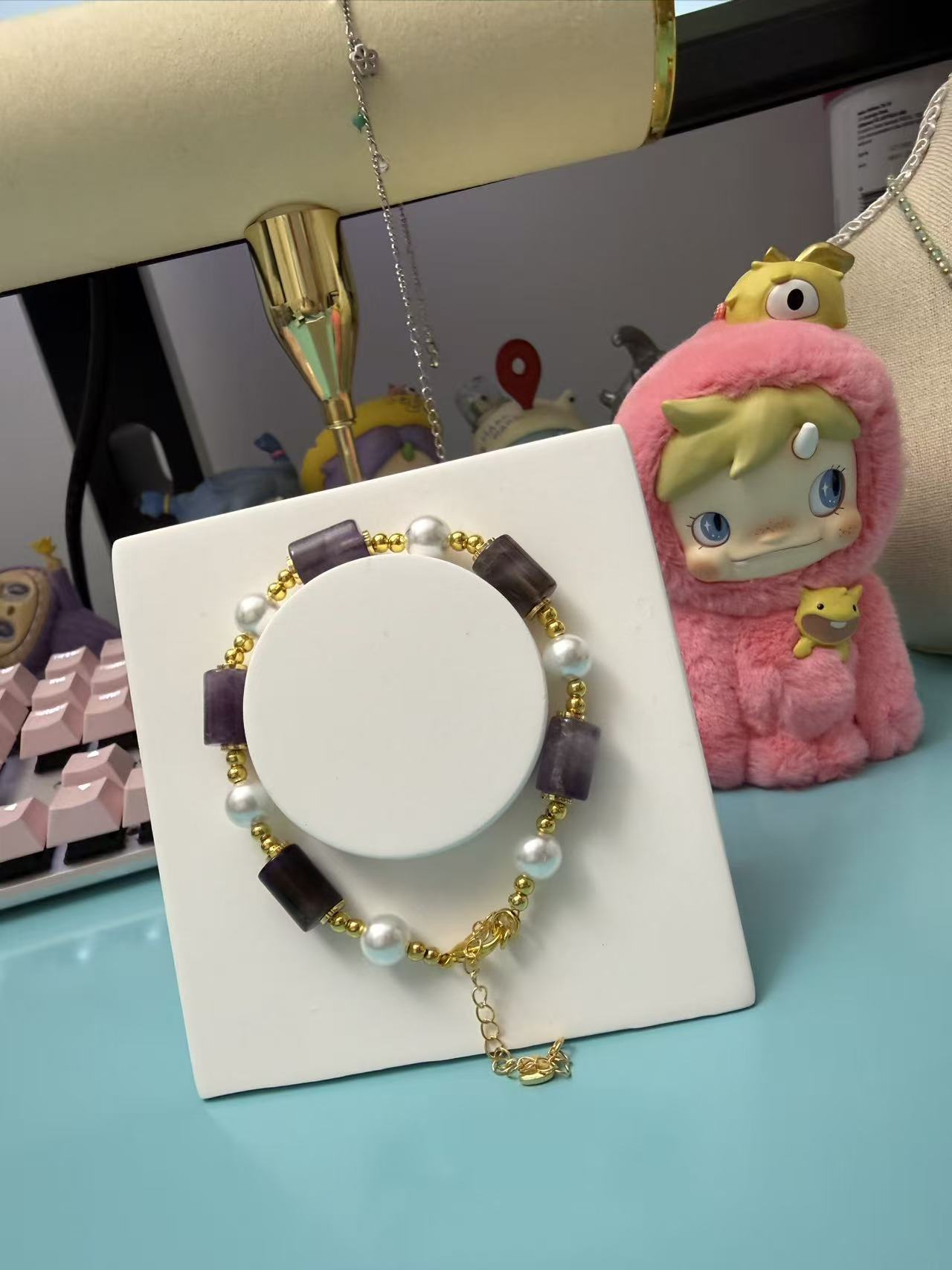 Amethyst Cylinder & Pearl Beaded Bracelet - Elegant Gold Accent Jewelry for Women B146