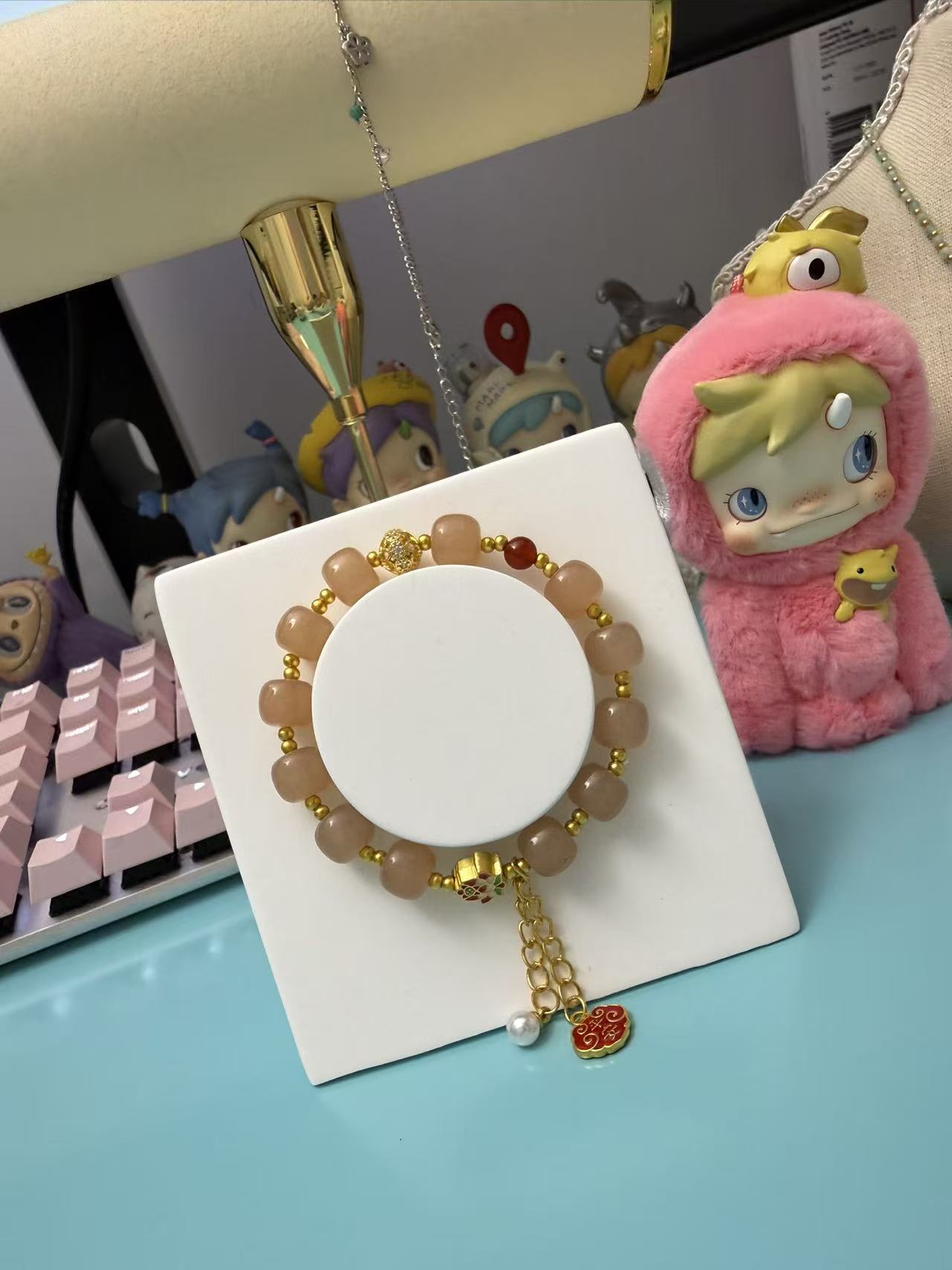 New Chinese Style Beige Barrel Bead Bracelet with Red Agate & Ruyi Tassel Charm B54