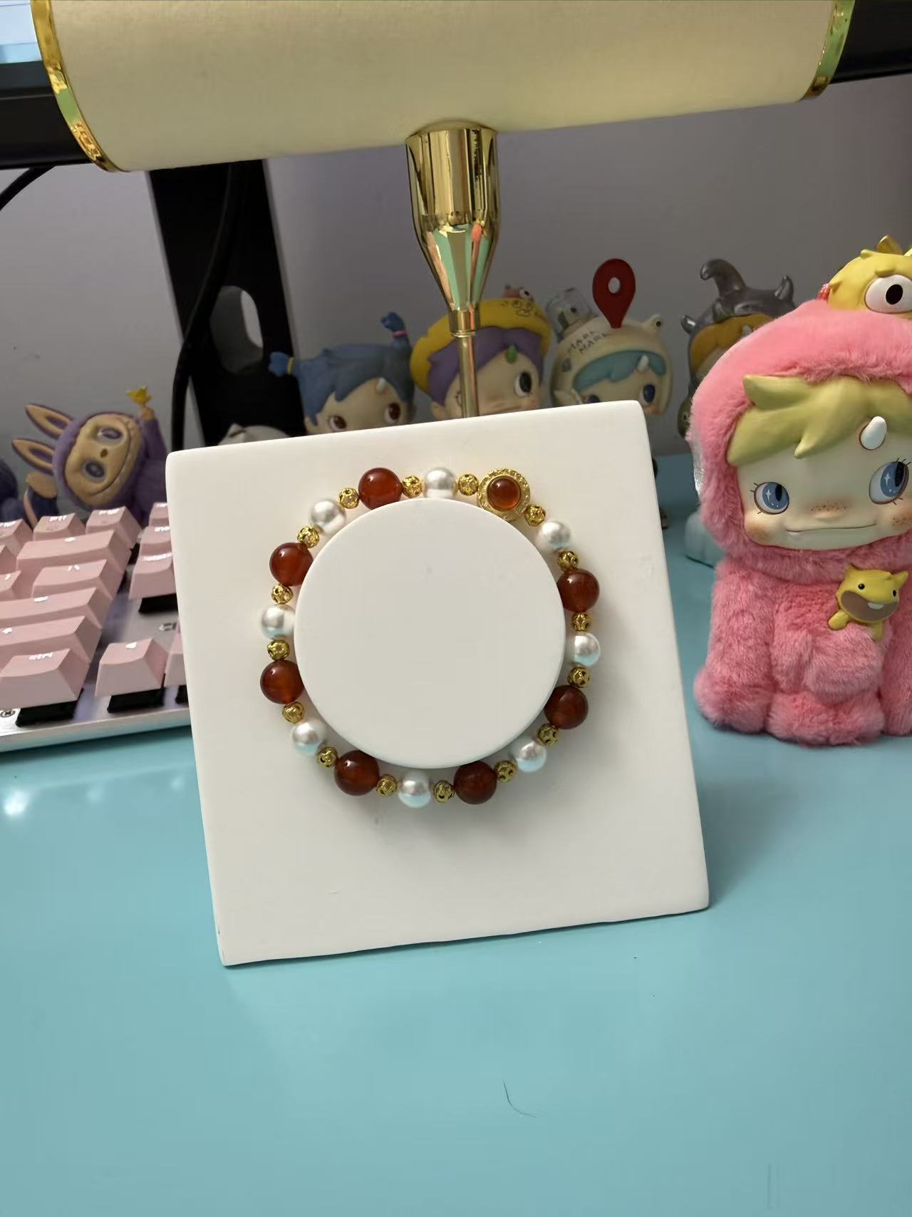 Vintage Red Agate & Pearl Beaded Bracelet | Gold Accent Gemstone Jewelry B14