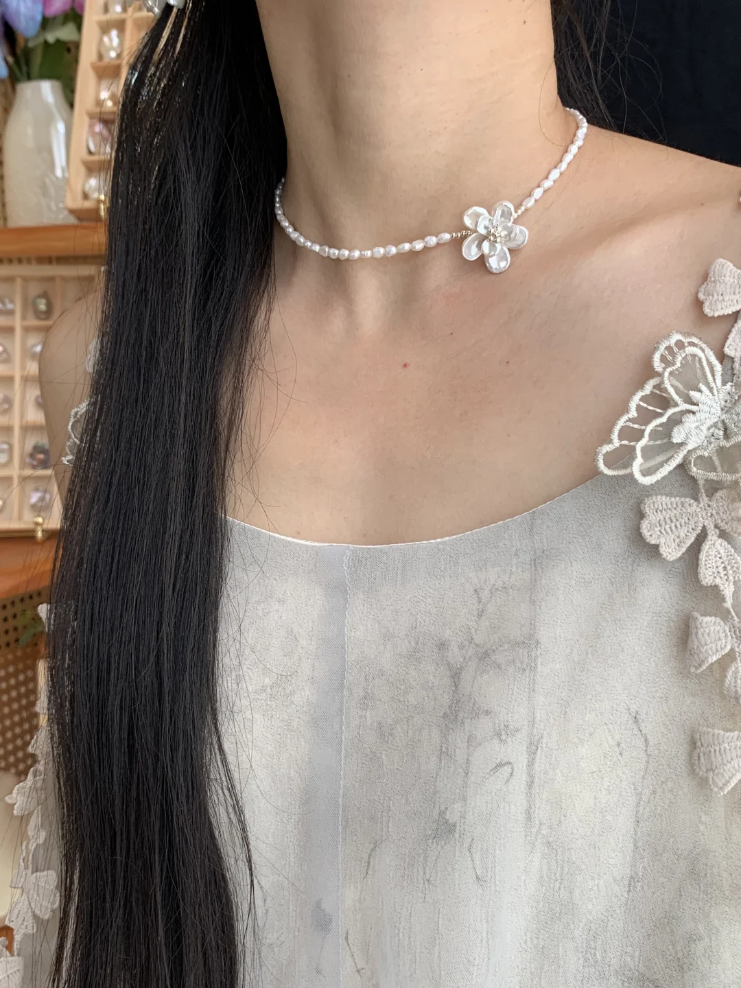 Natural pearl flower necklace
